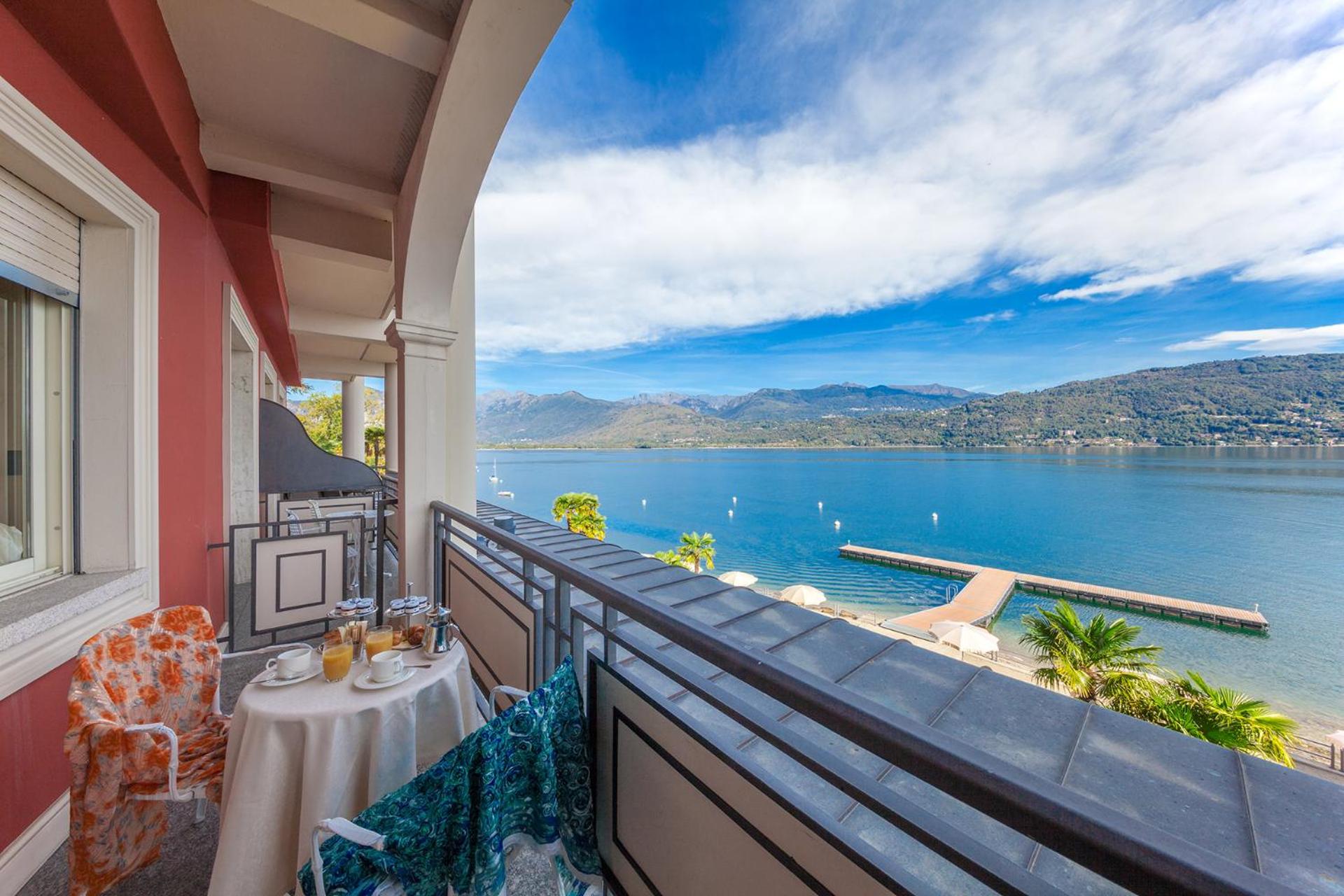 Deluxe Double or Twin Room with Lake or side pool view - Photo 5