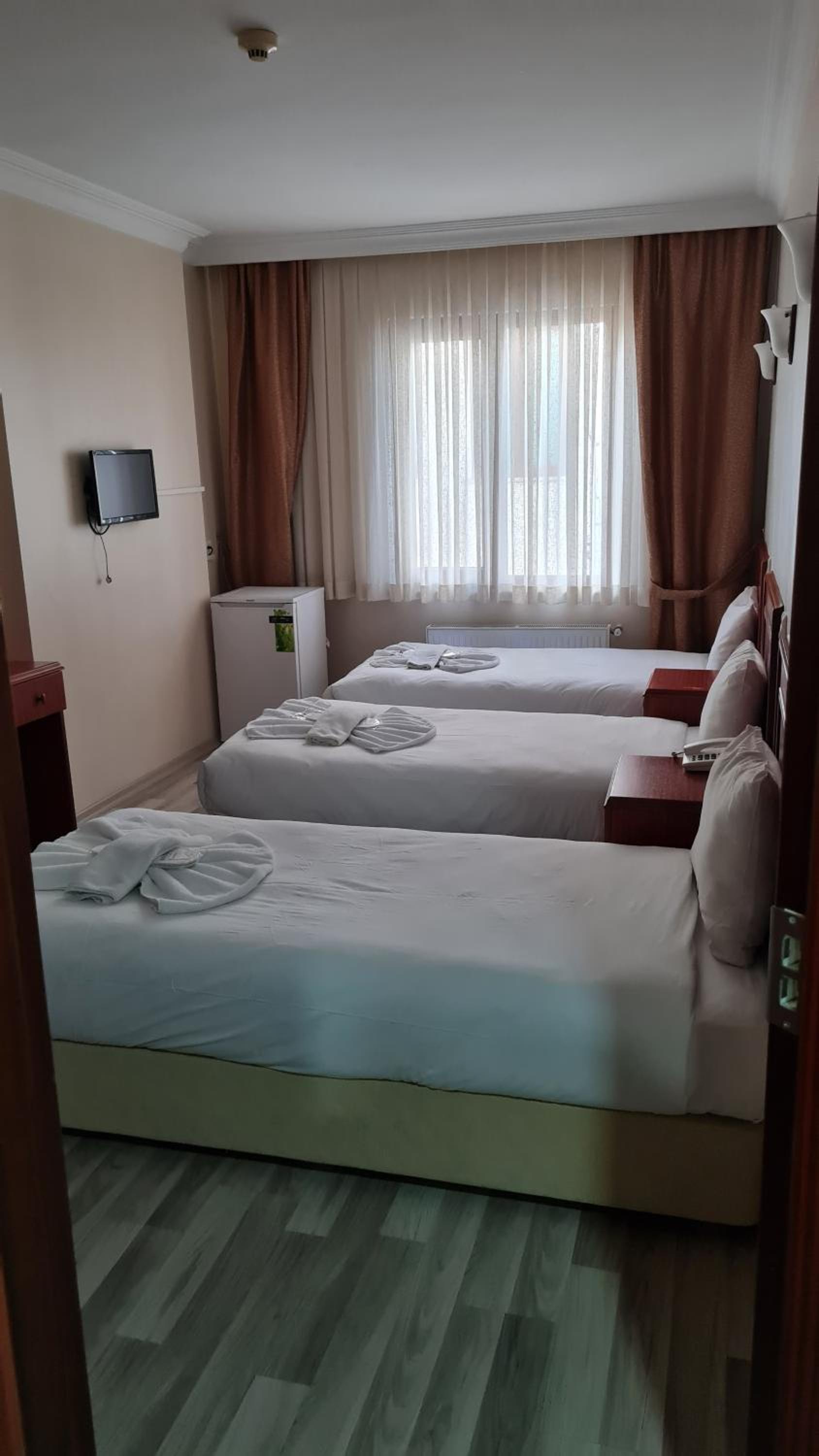 Standard Triple Room photo 2