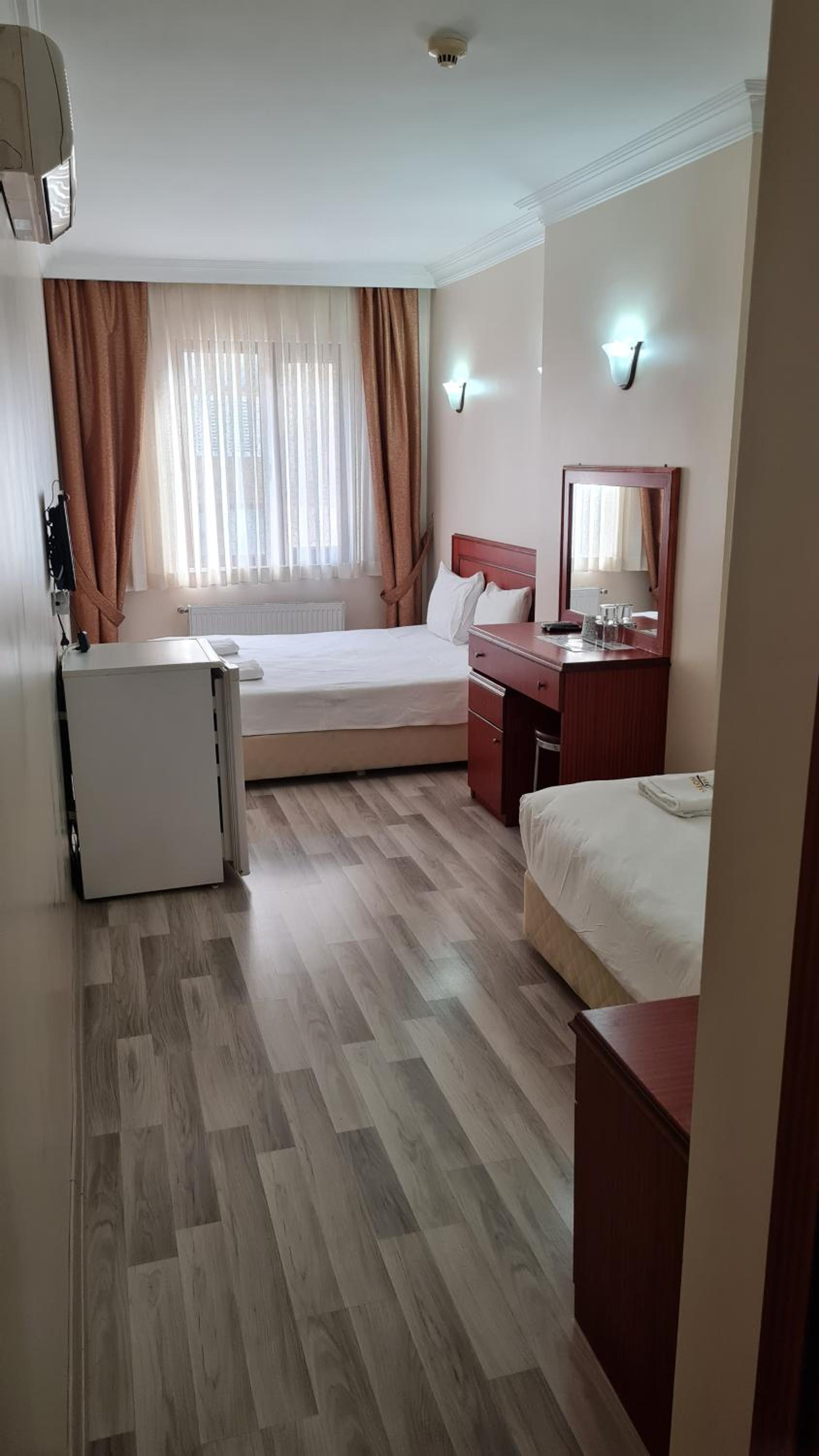 Standard Double or Twin Room photo 1