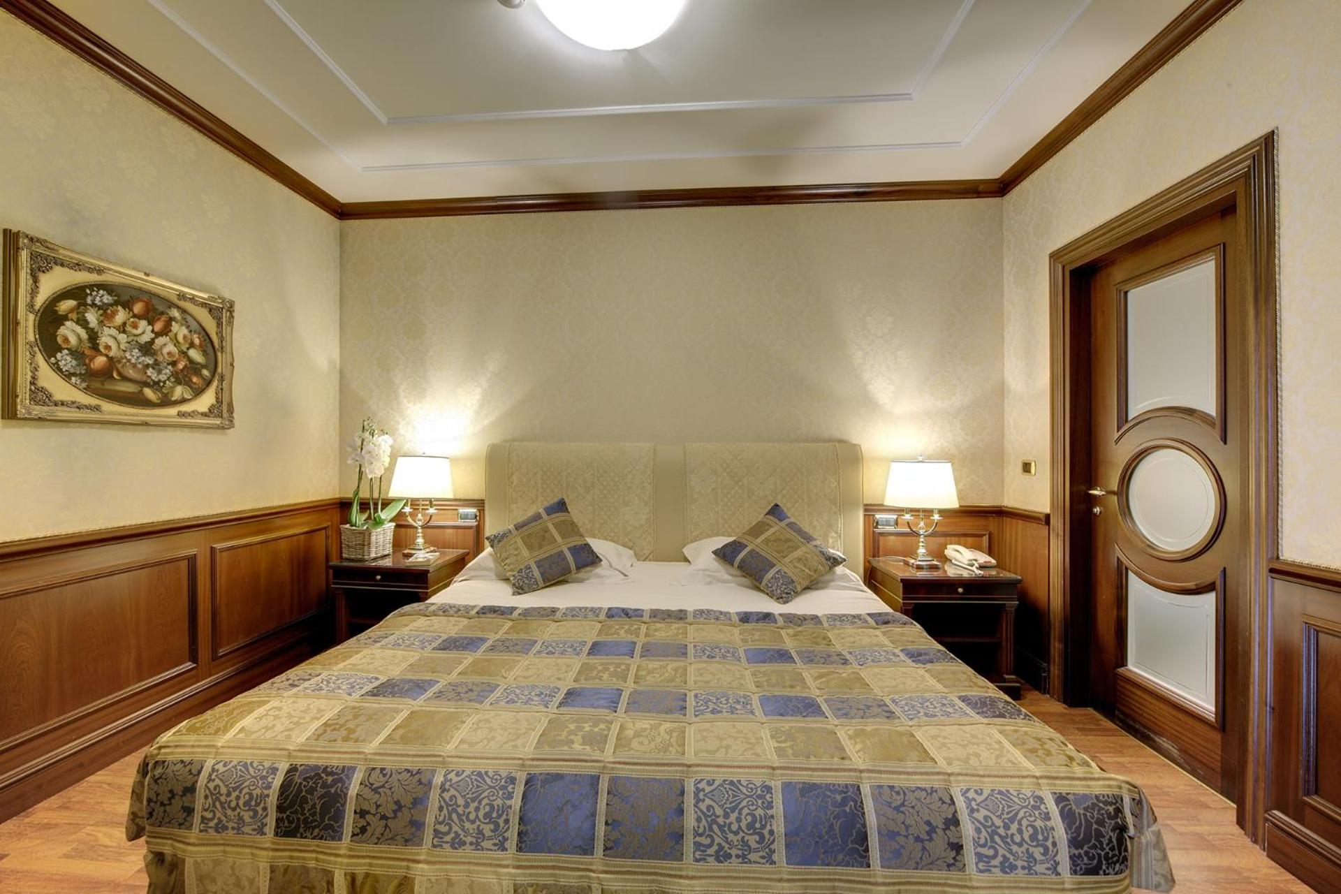 Junior Suite with Partial Lake View - Photo 6