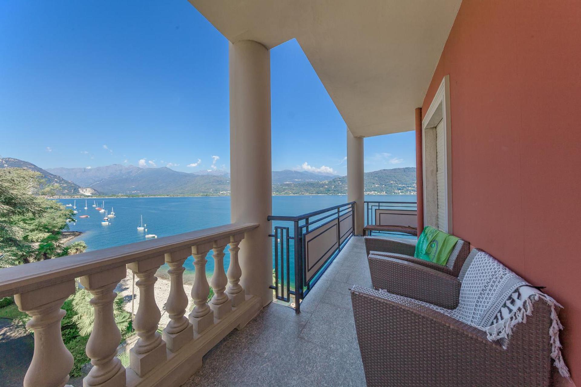 Suite with Lake View - Photo 11