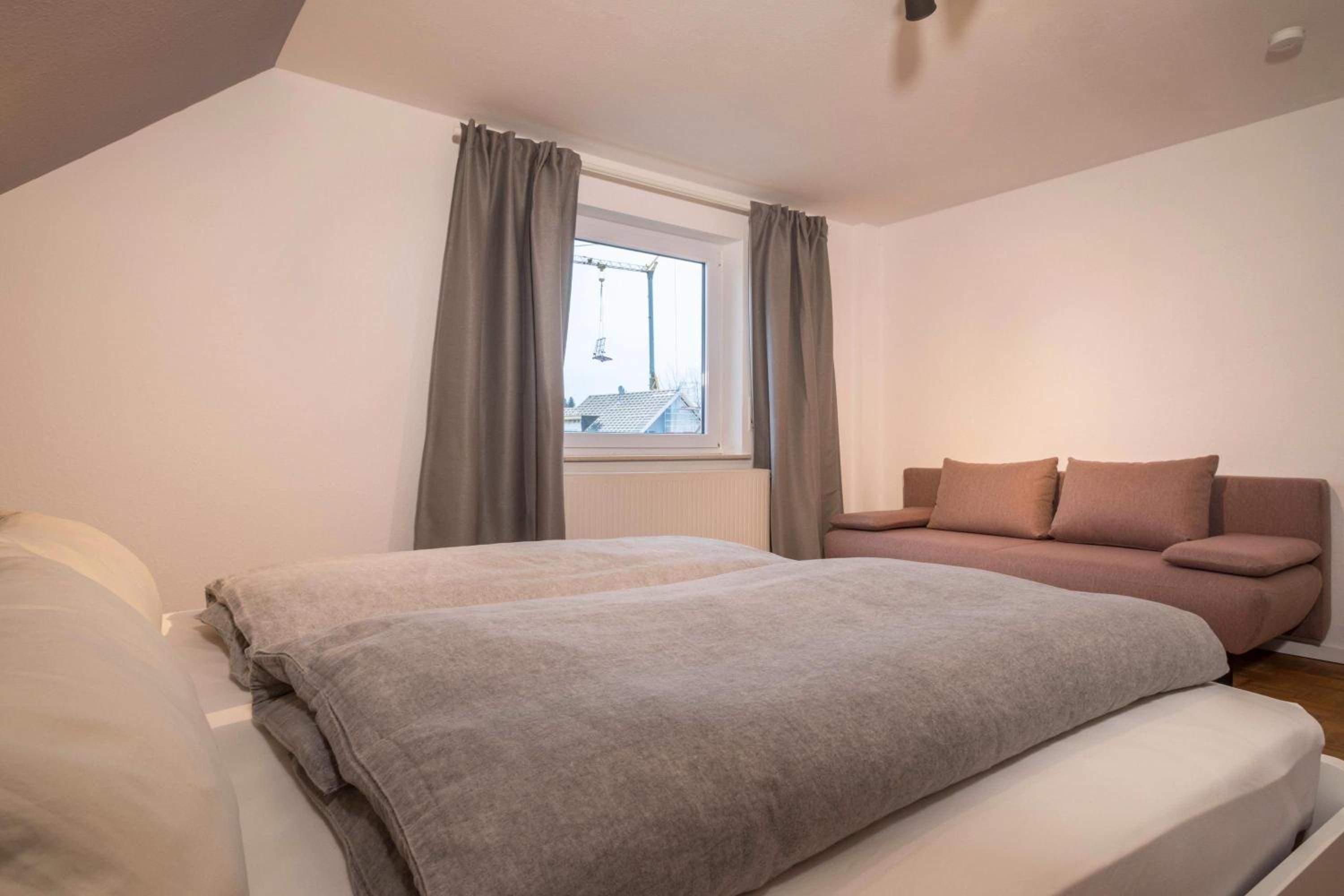 Two-Bedroom Deluxe Apartment with Garden View photo 3