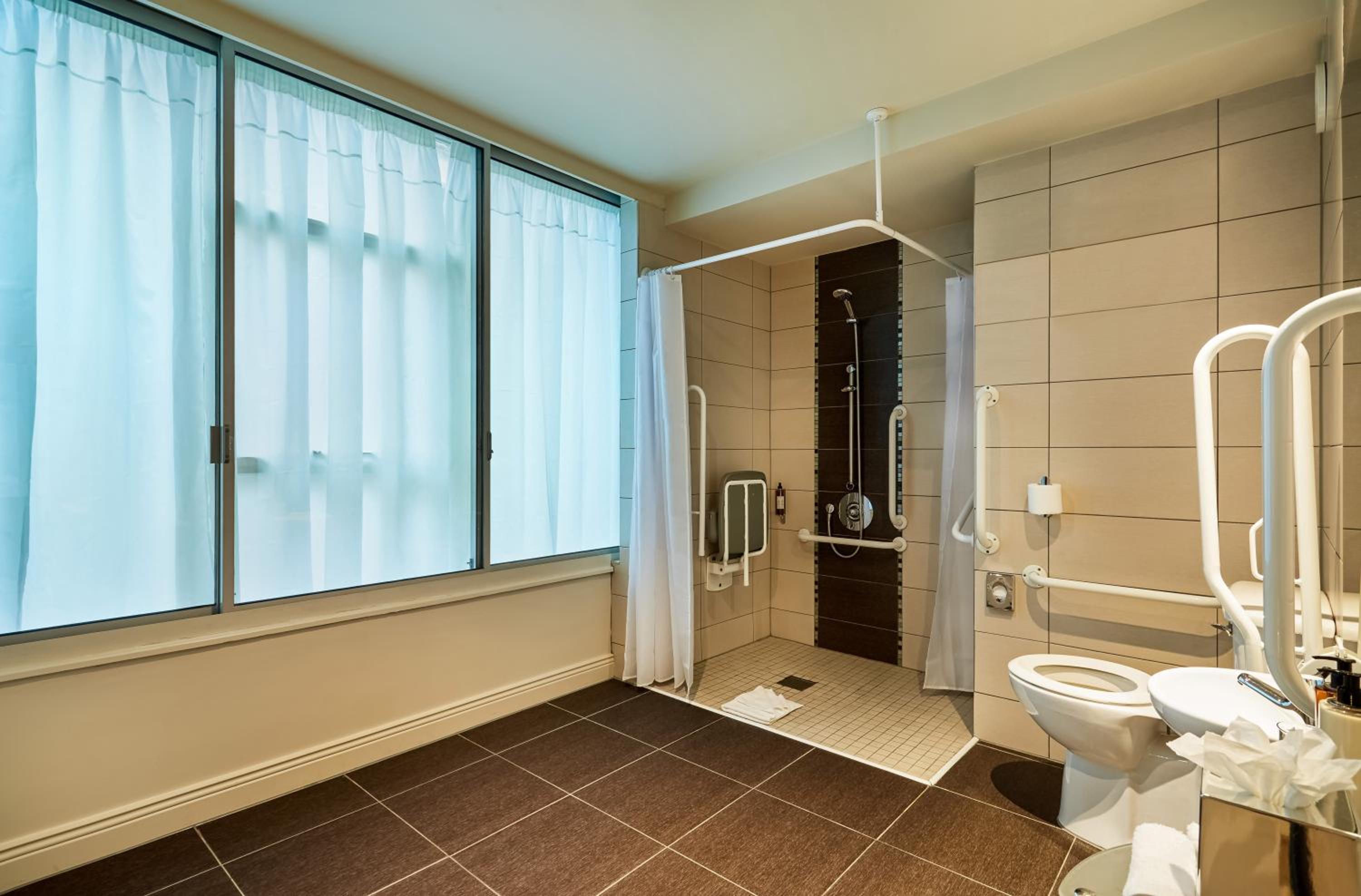 Double Room thumbnail 6