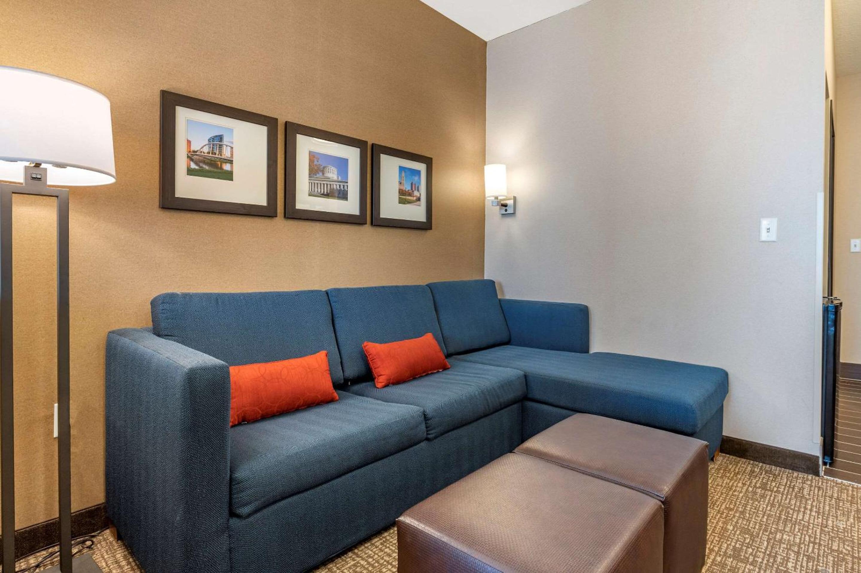 King Suite - Non-Smoking photo 1