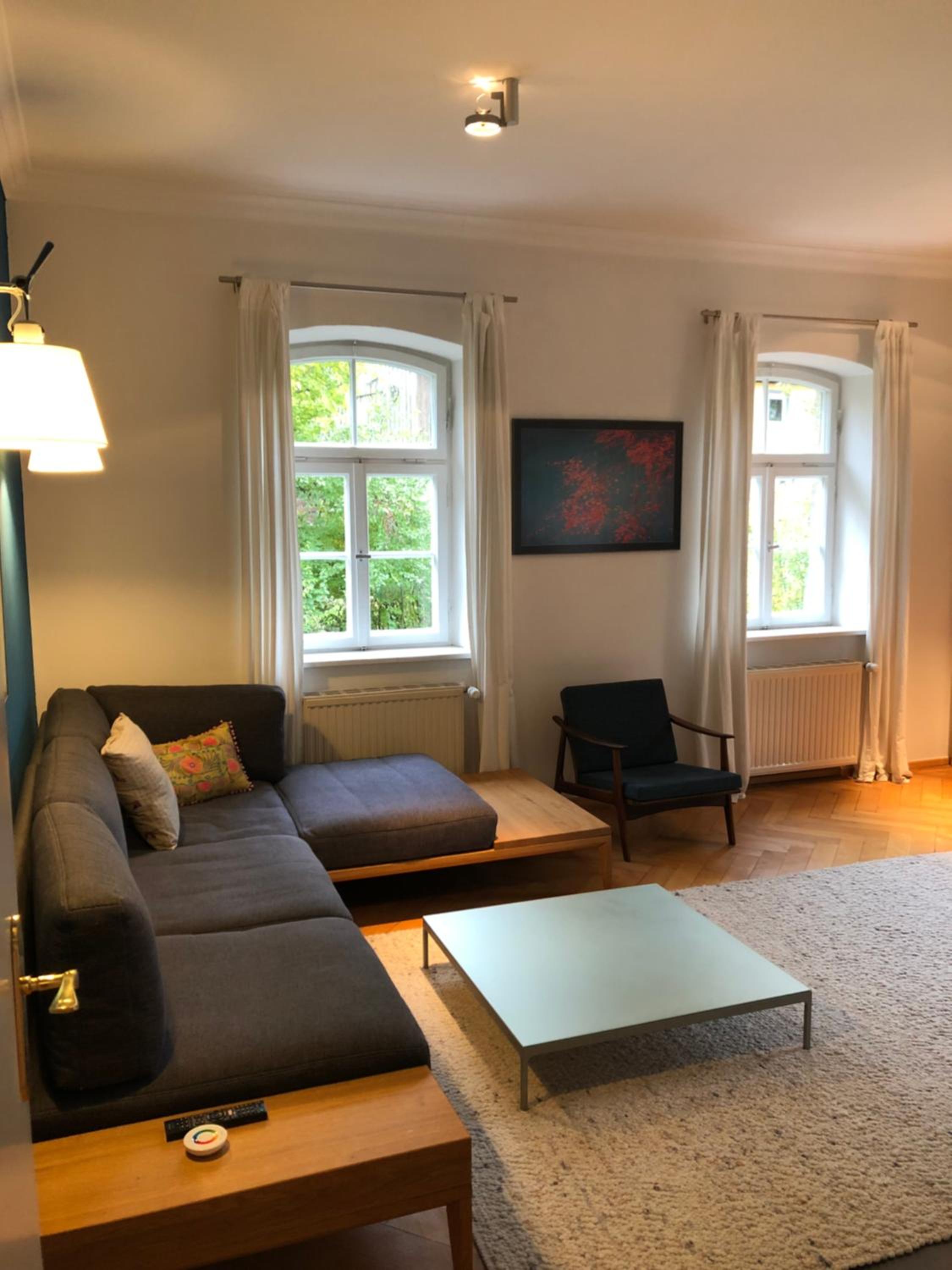 One-Bedroom Apartment photo 1