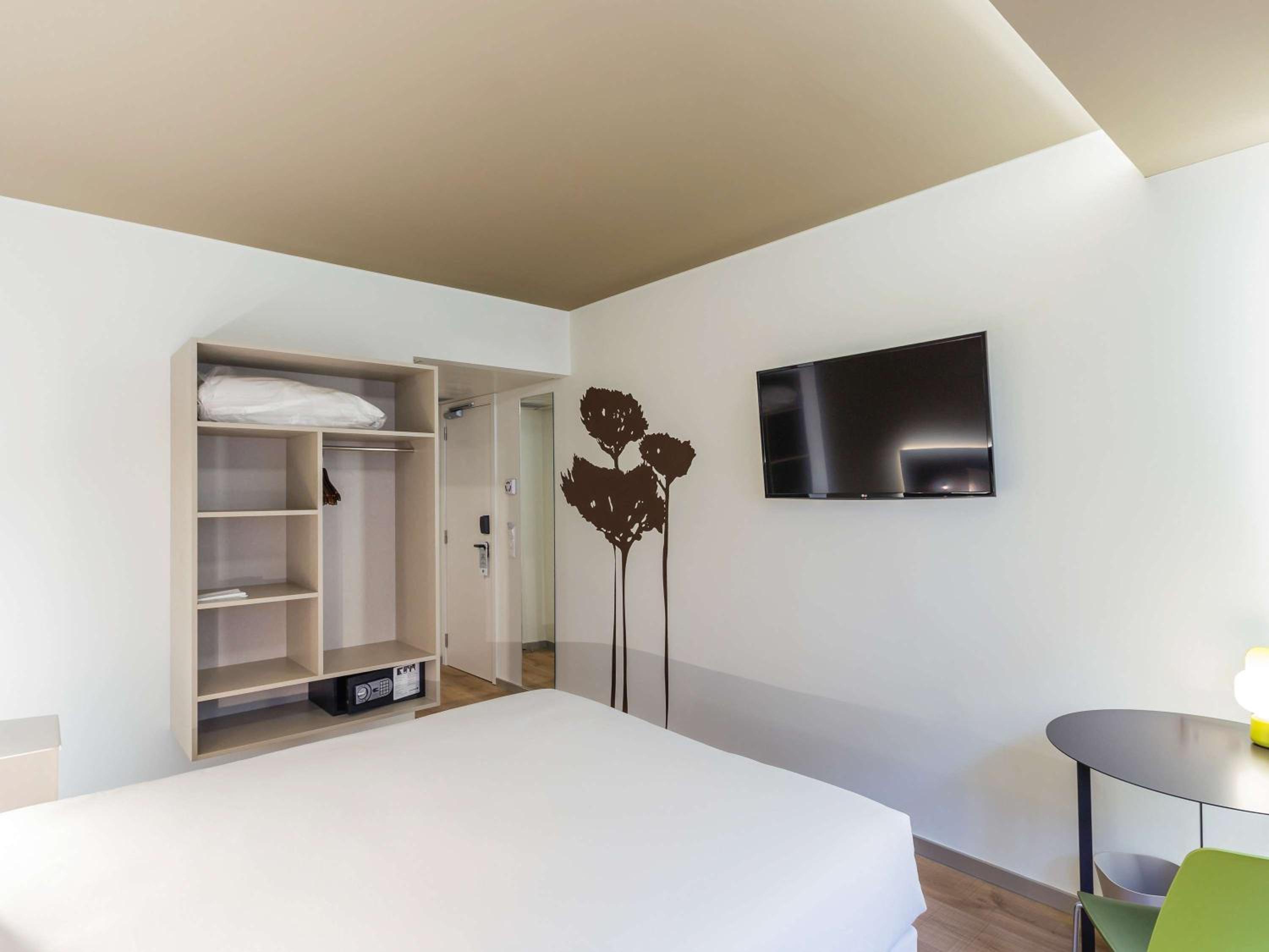 Standard Queen Room - Photo 1