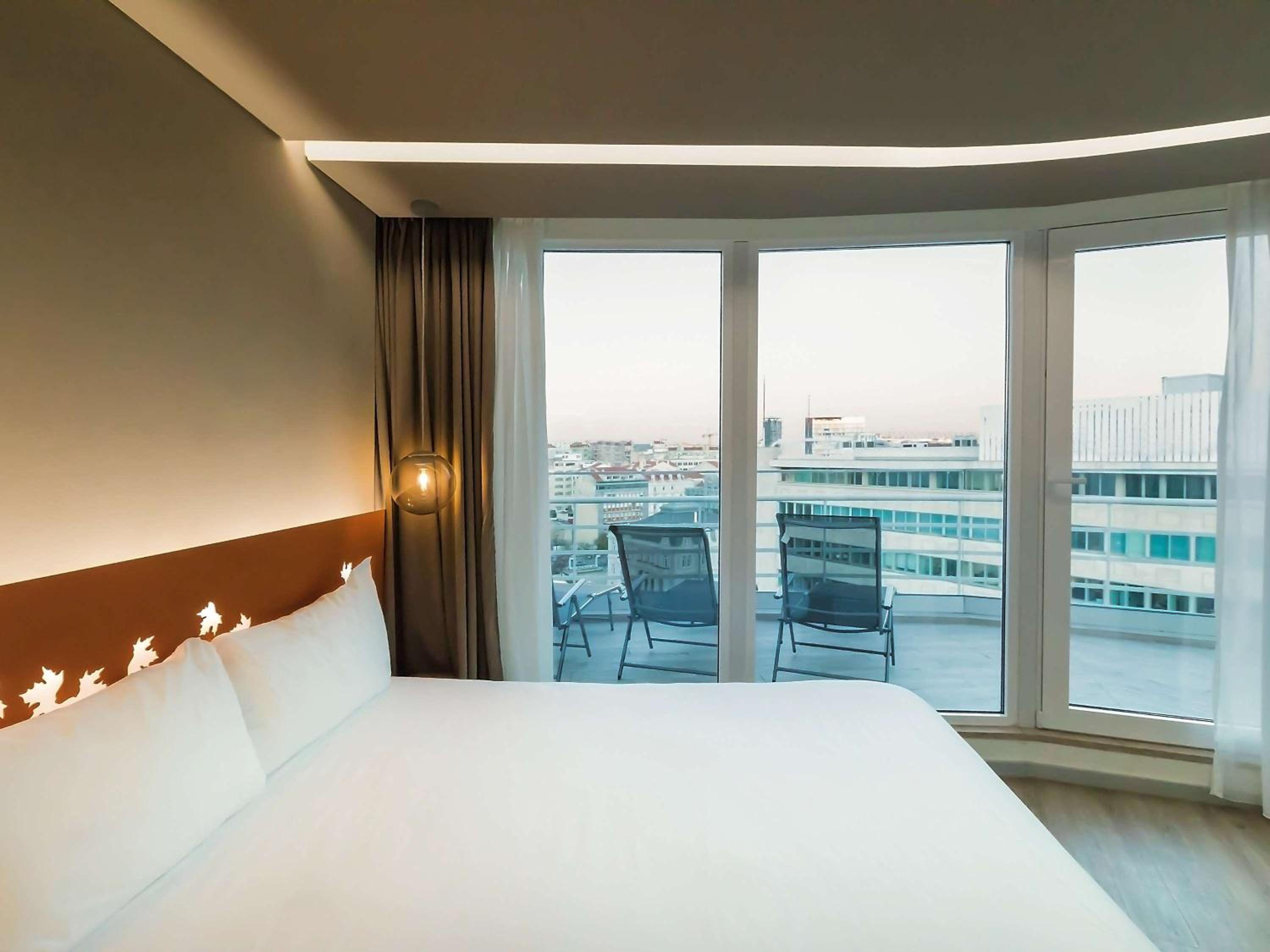 Superior Room, 1 Double Bed, Balcony thumbnail 5