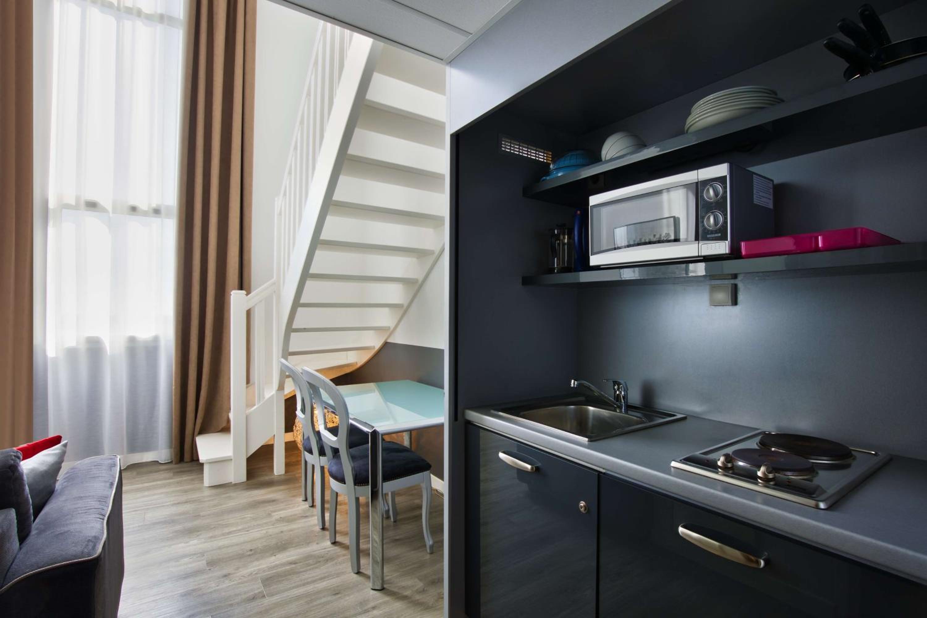 Junior Queen Suite - Photo 4