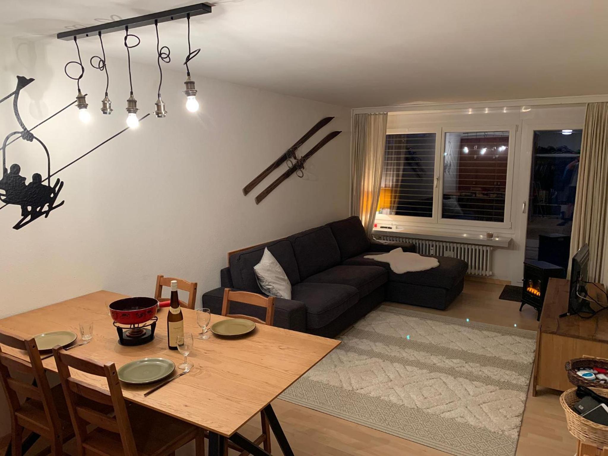 One-Bedroom Apartment photo 1