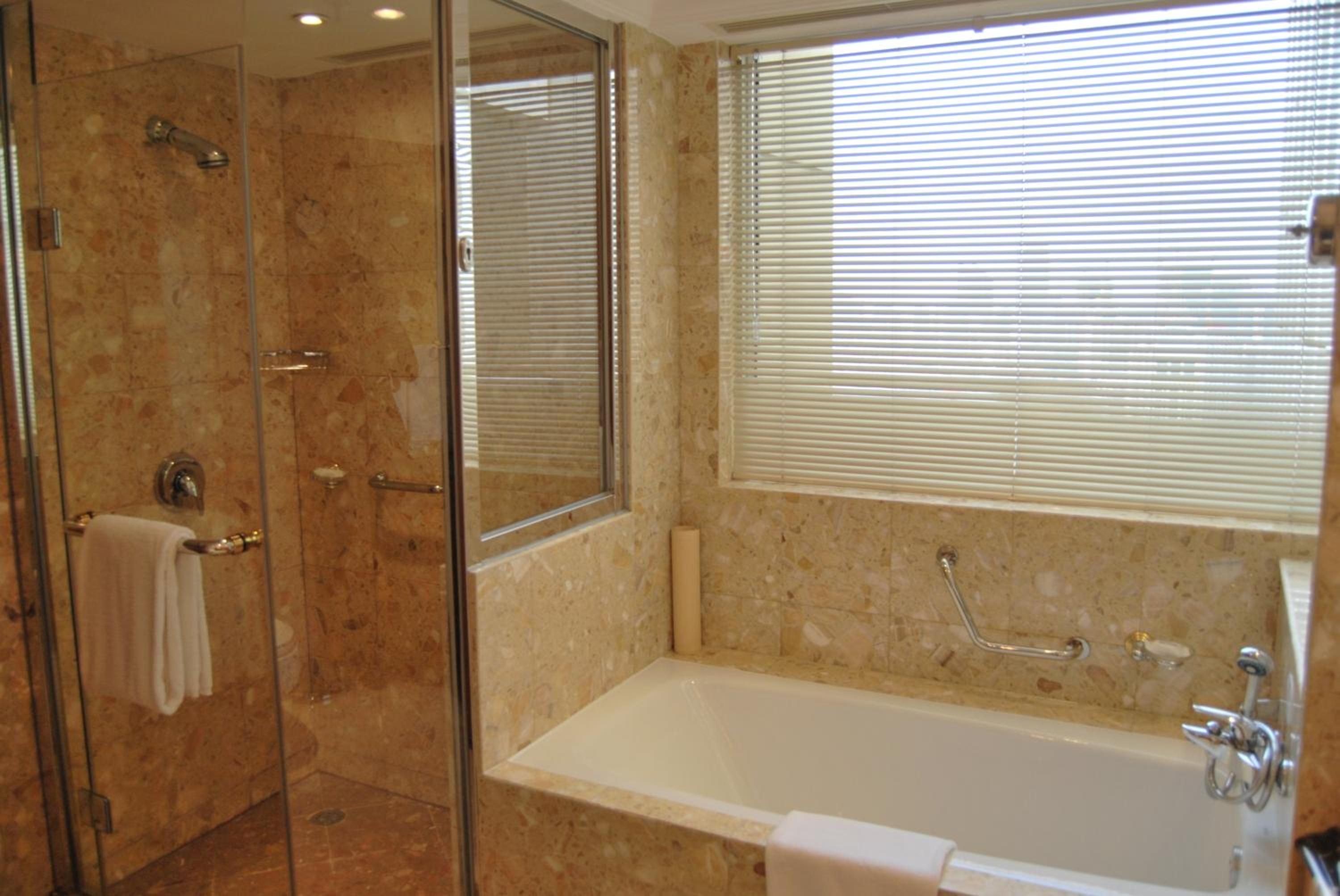 Suite - Photo 4