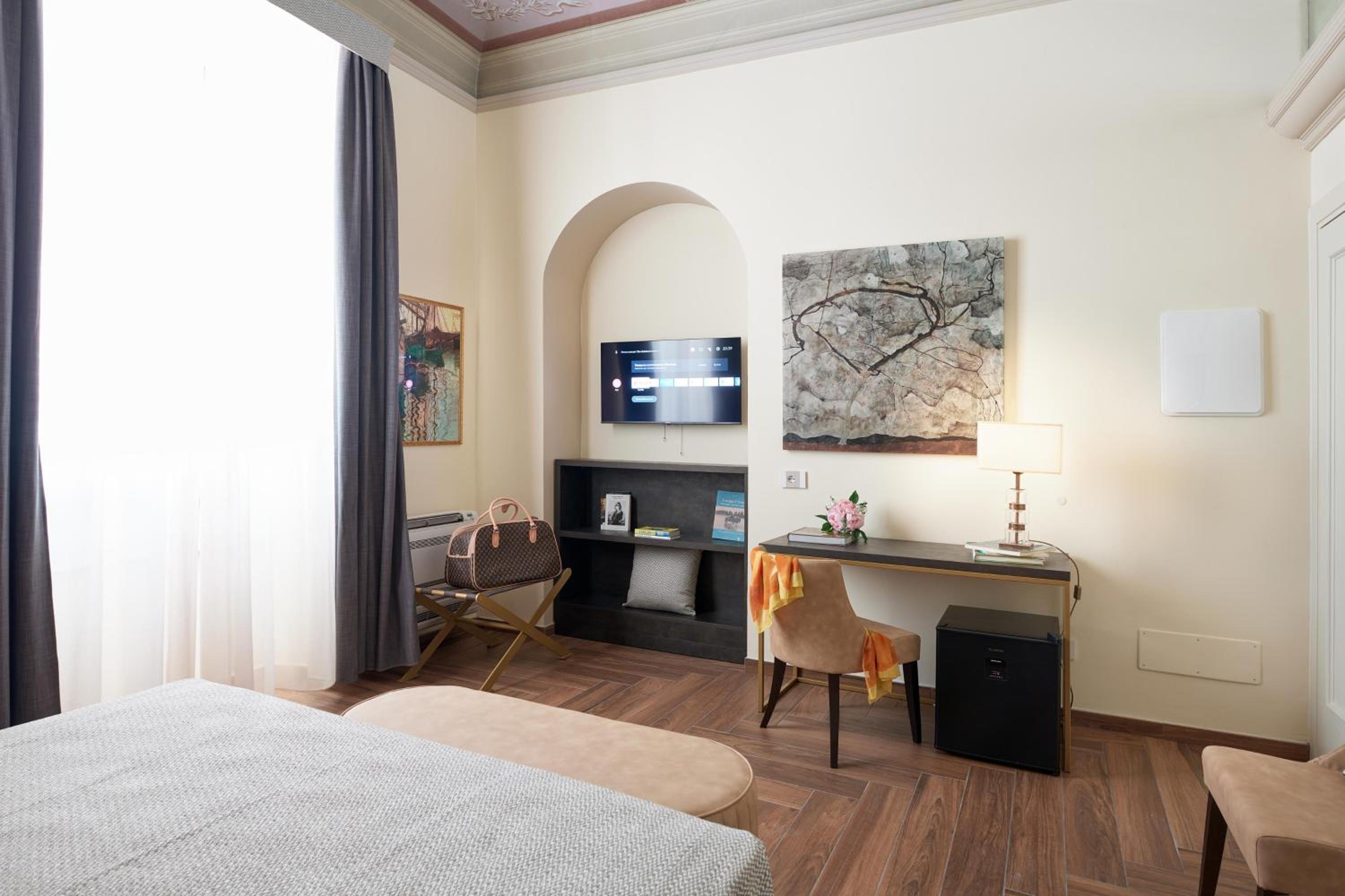 Deluxe Queen Room photo 3