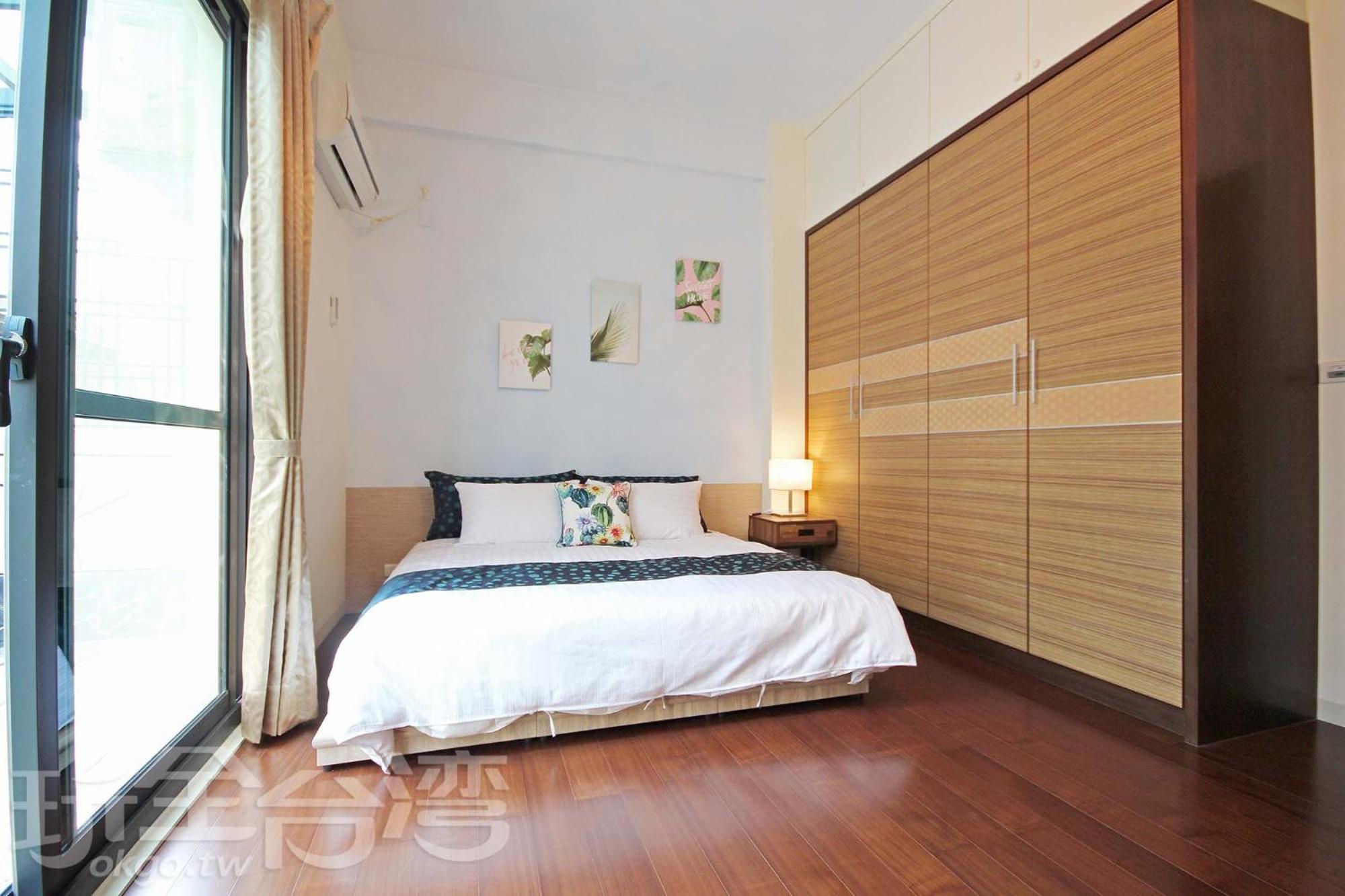 Queen Room photo 1