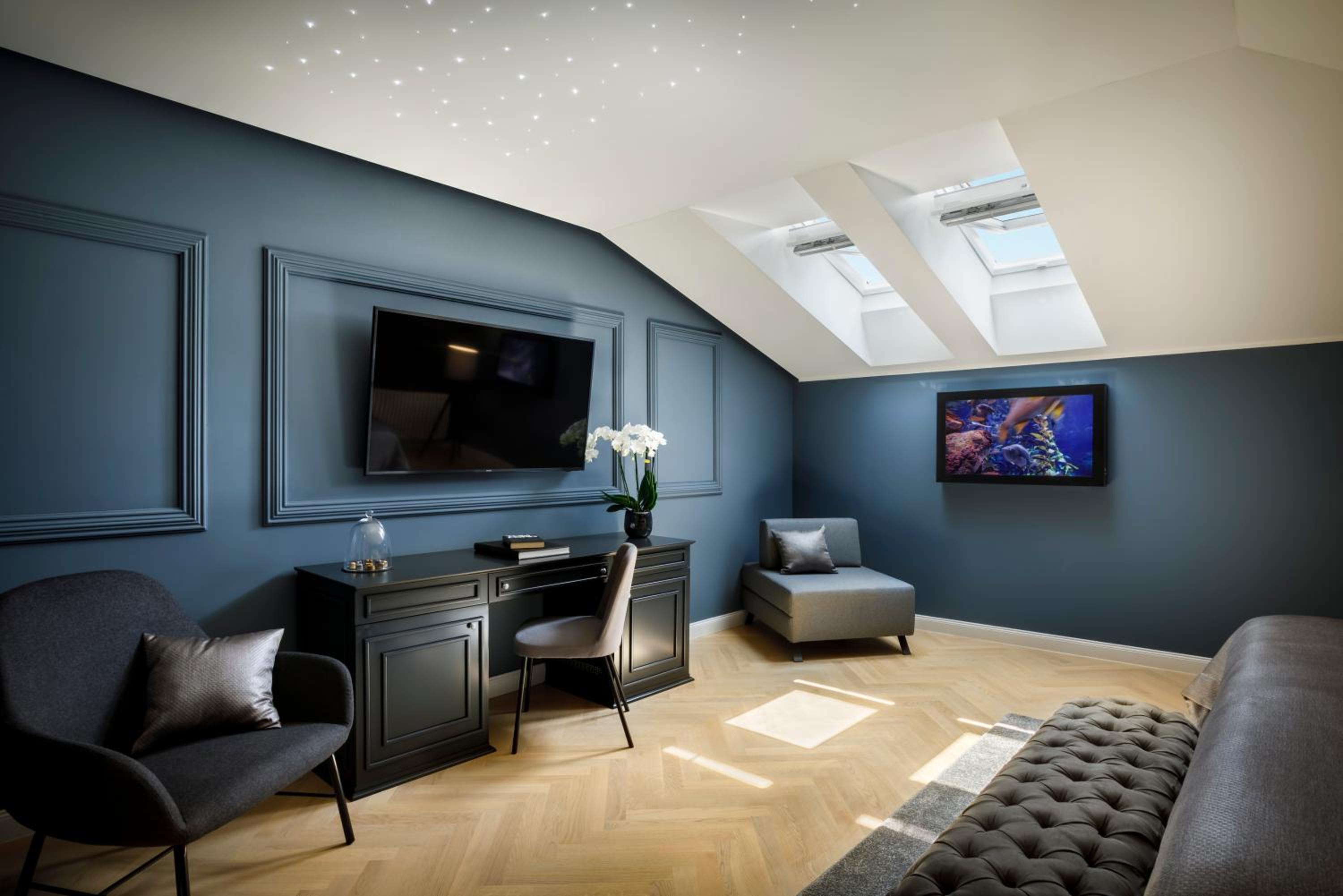 Imperial Loft Room photo 2