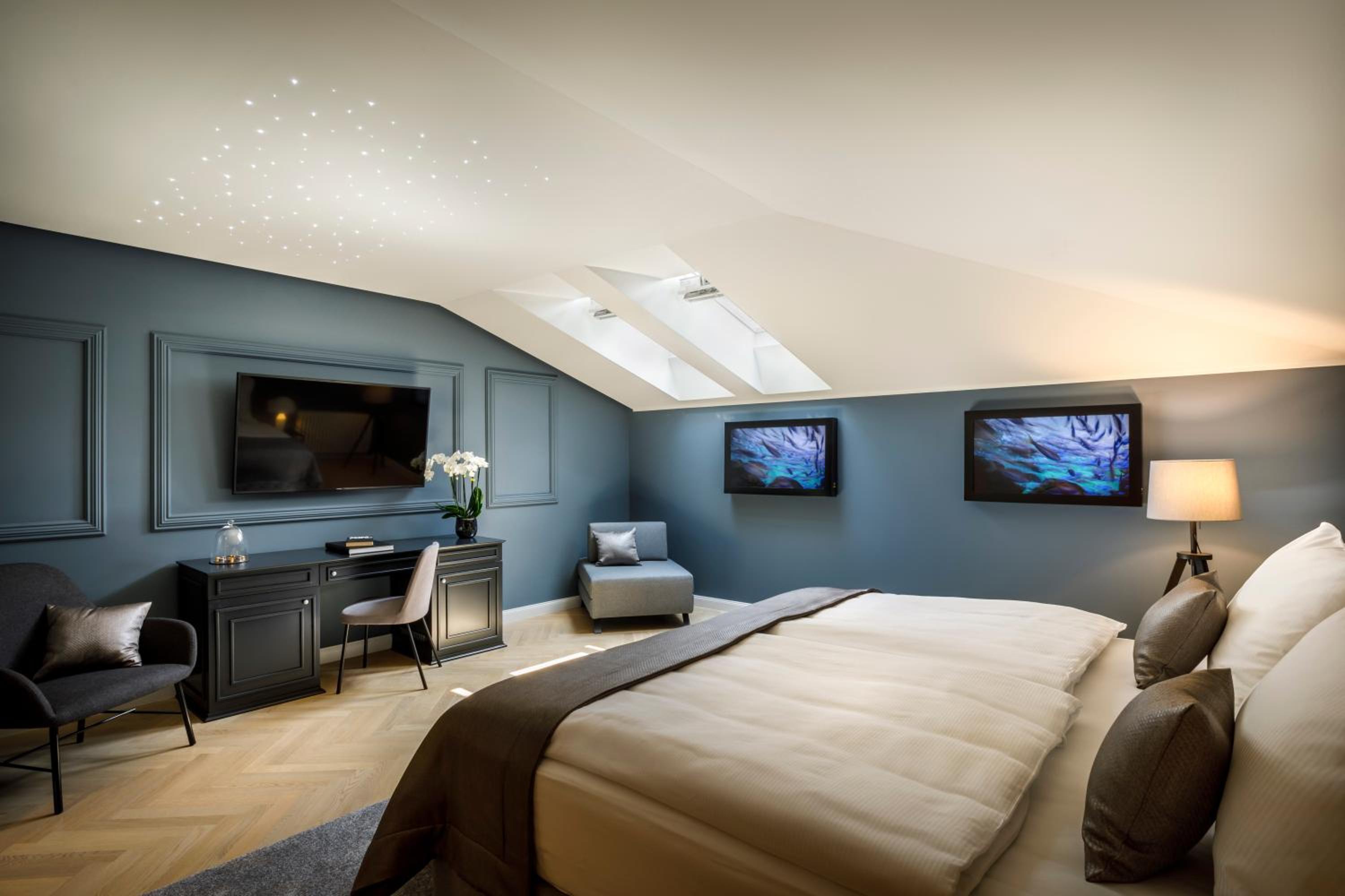 Imperial Loft Room photo 3