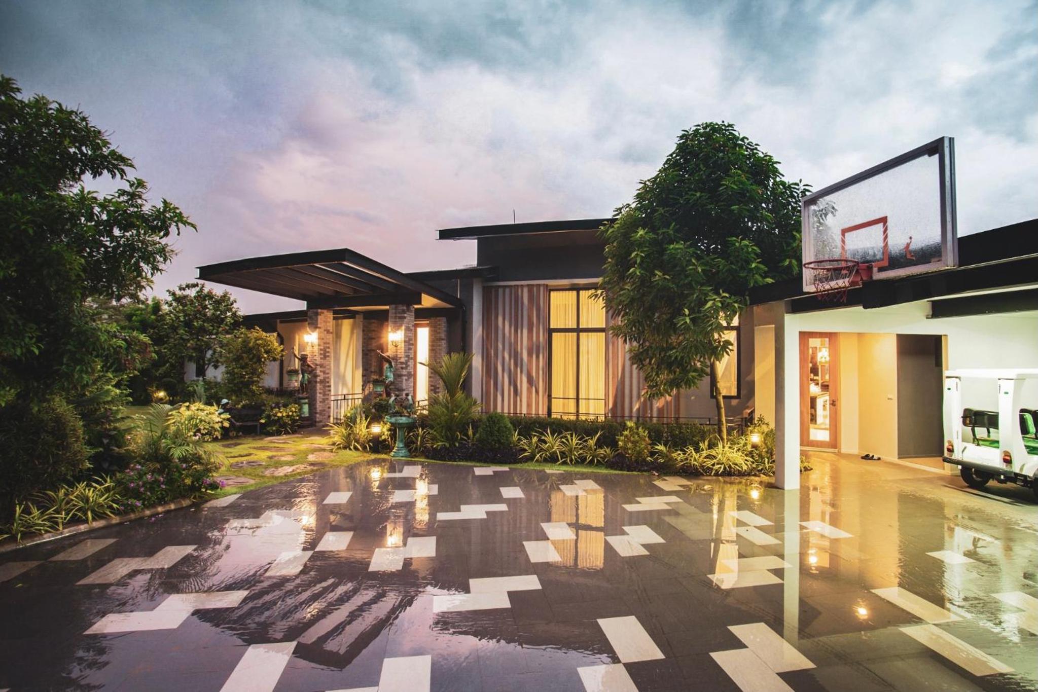 Villa with Private Pool photo 2