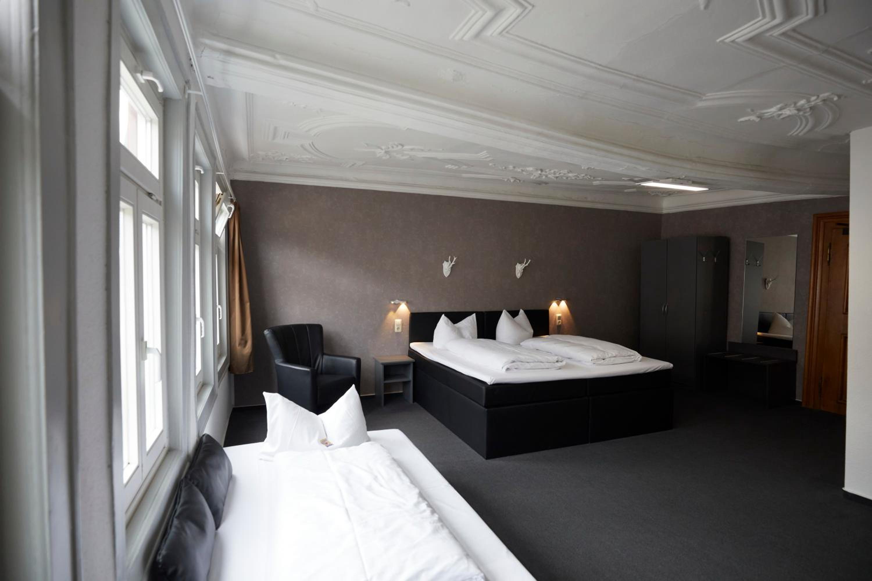 Triple Room with Bathroom - Photo 4