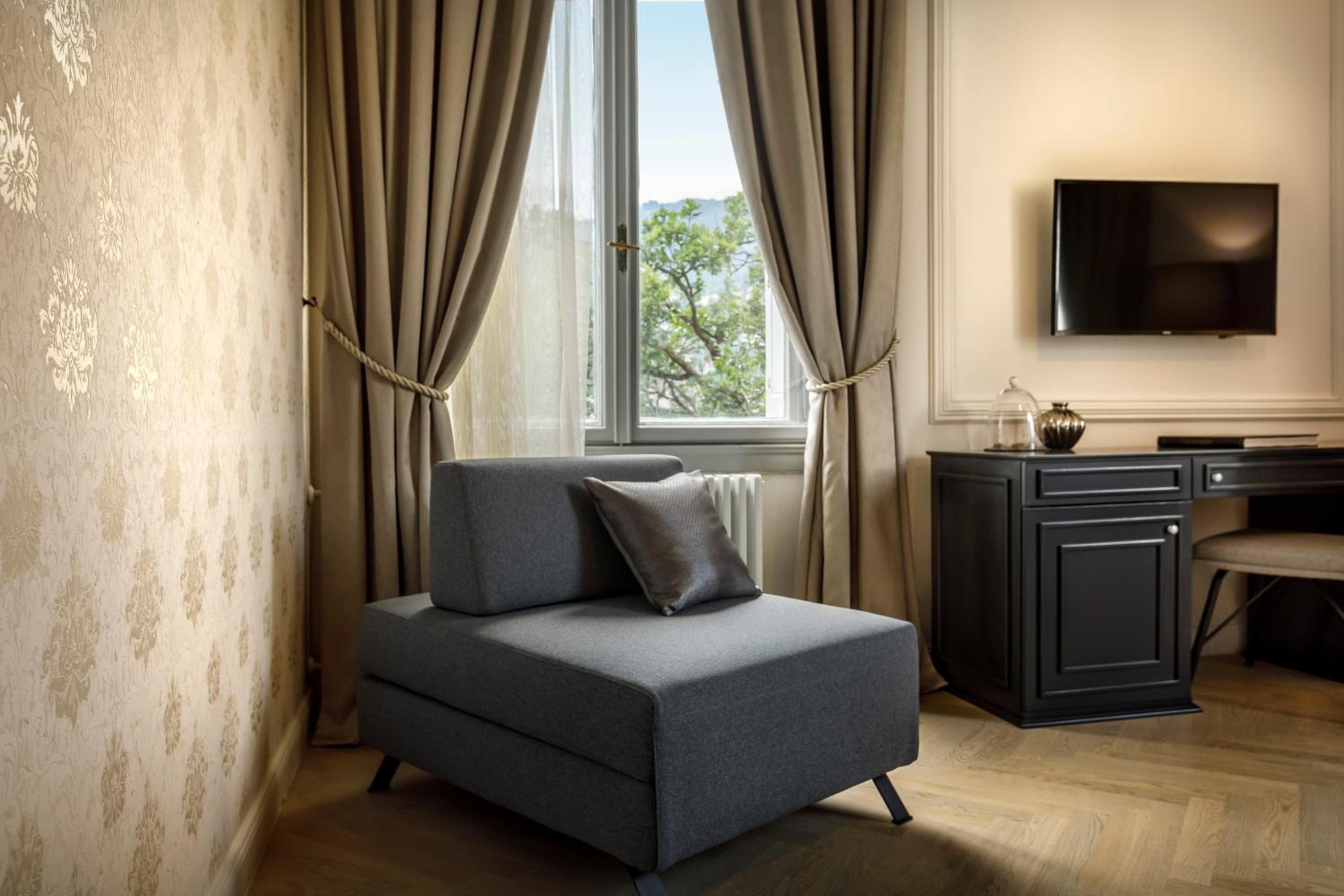 Imperial Room with Additional Bed photo 2