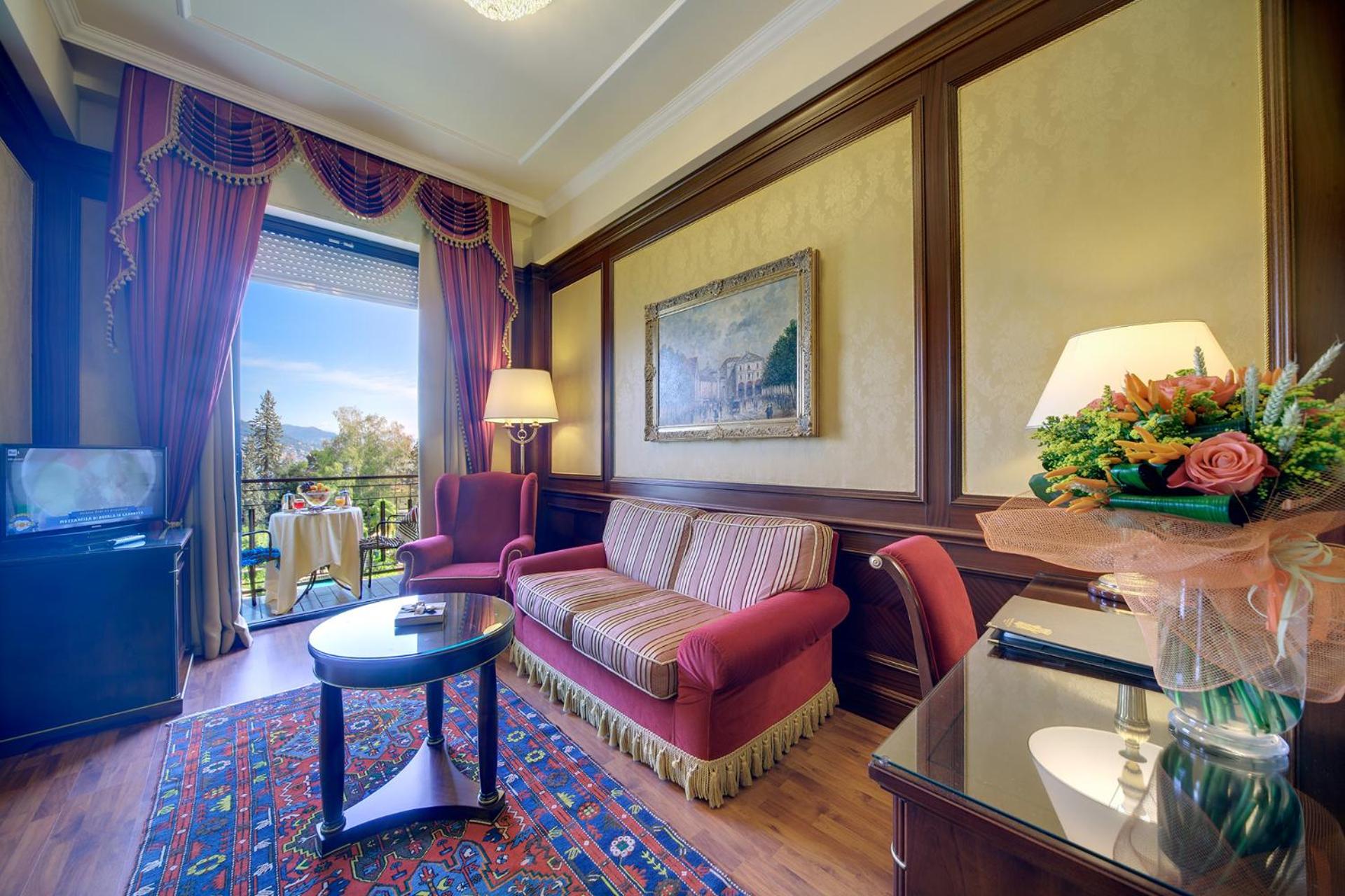 Suite with Lake View - Photo 1