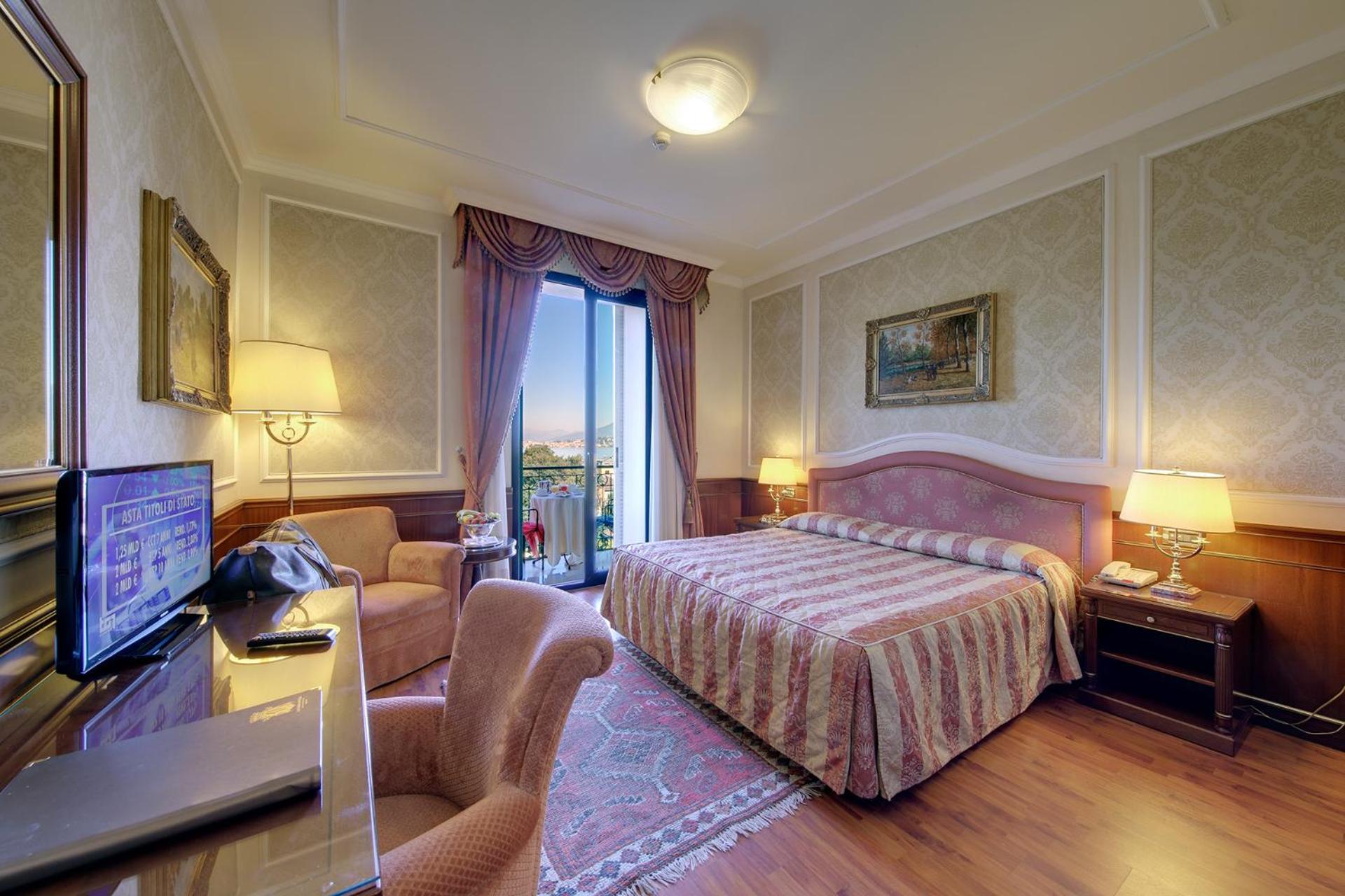 Deluxe Double or Twin Room - Pool or Lake Side - Photo 4