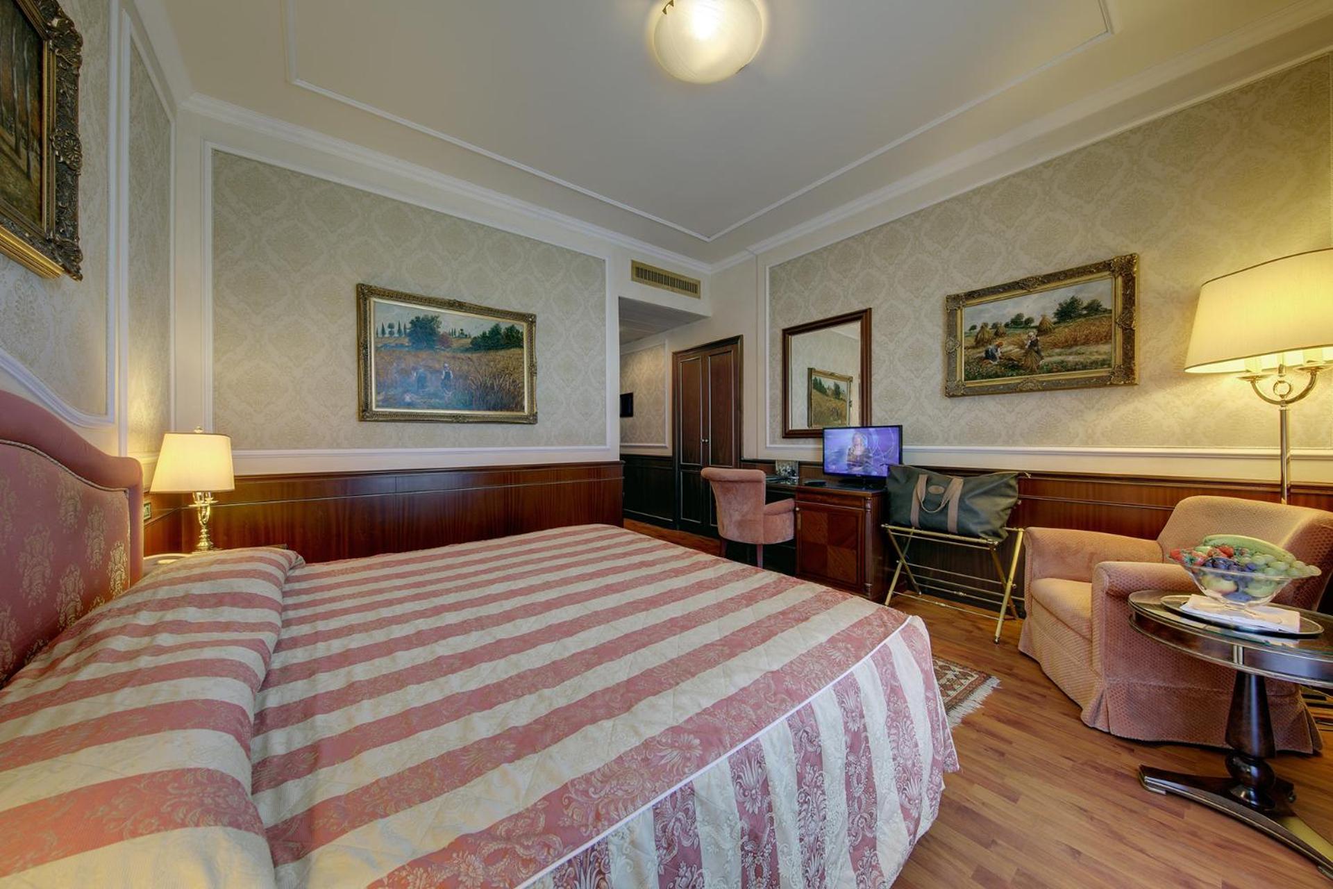 Deluxe Double or Twin Room - Pool or Lake Side - Photo 5
