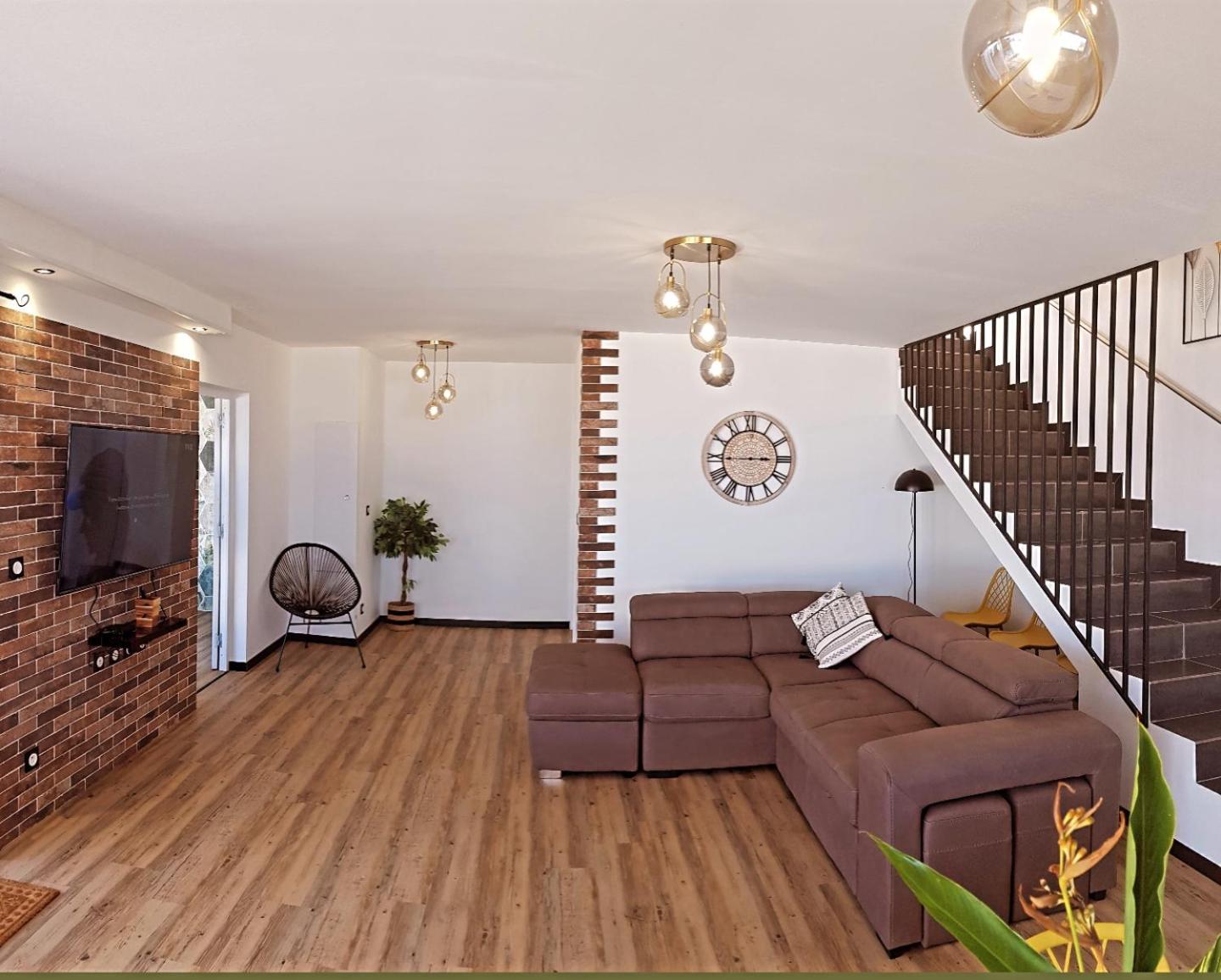 Villa photo 1