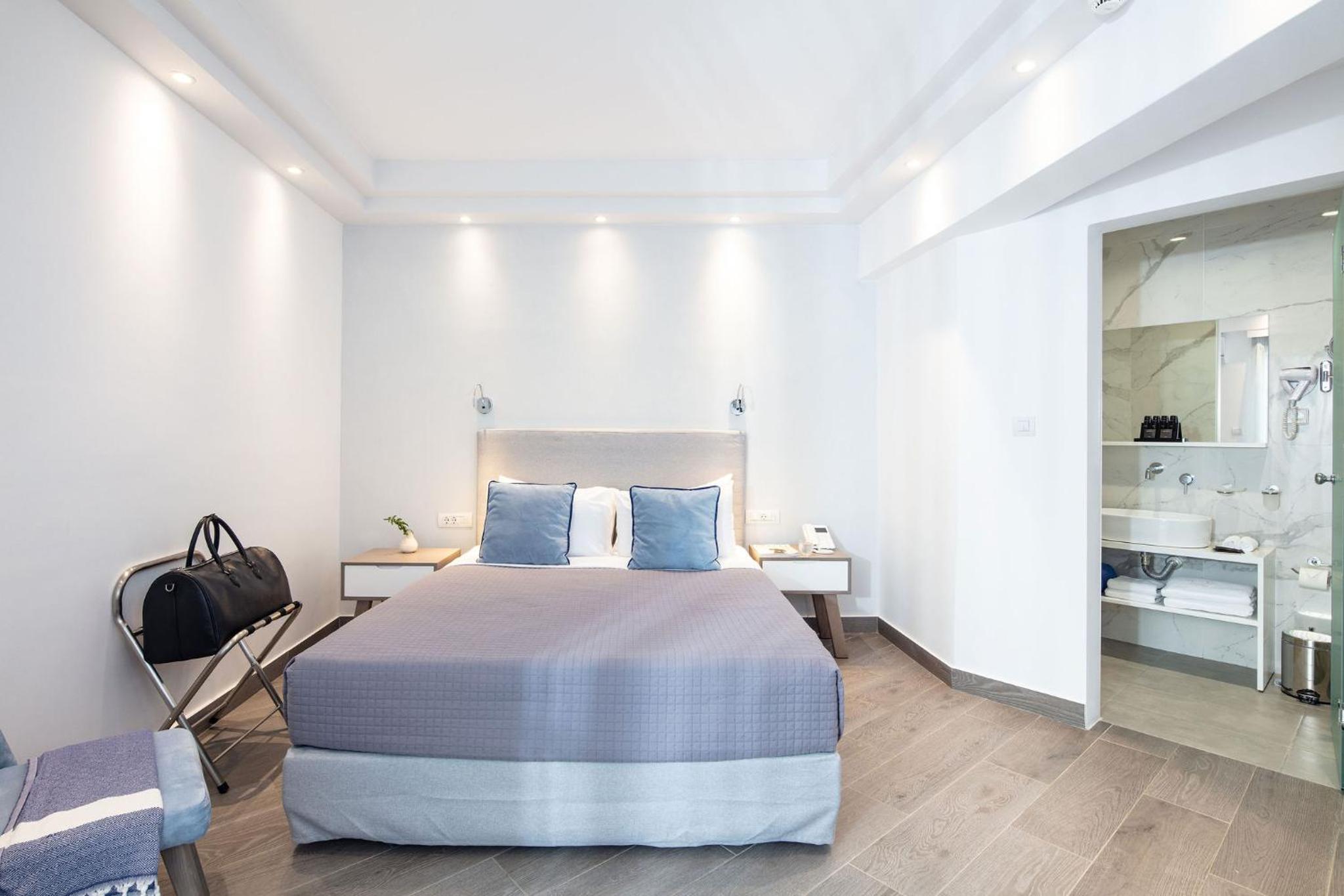 Double Or Twin Room With Partial Sea View
