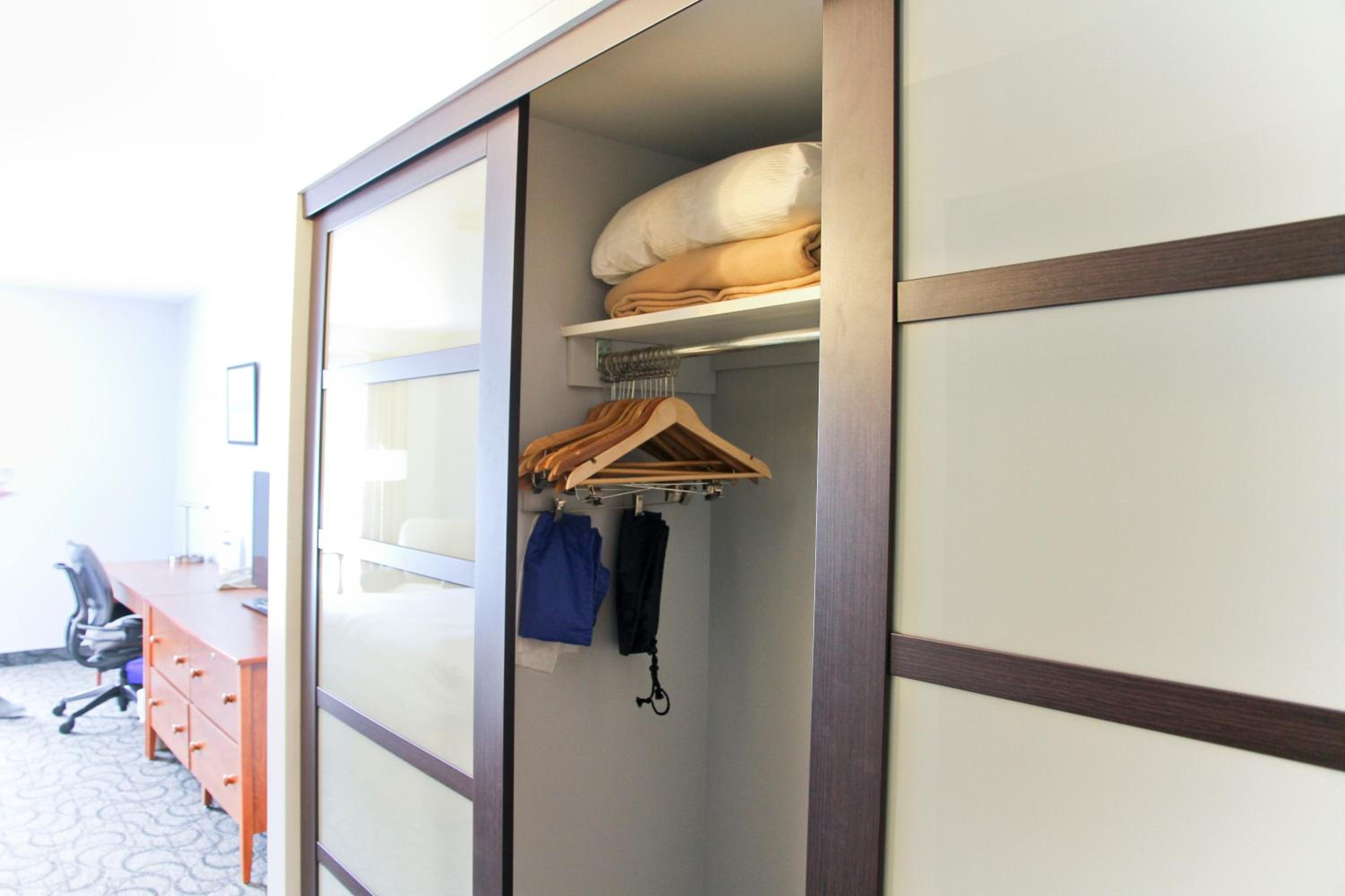Queen Room photo 3