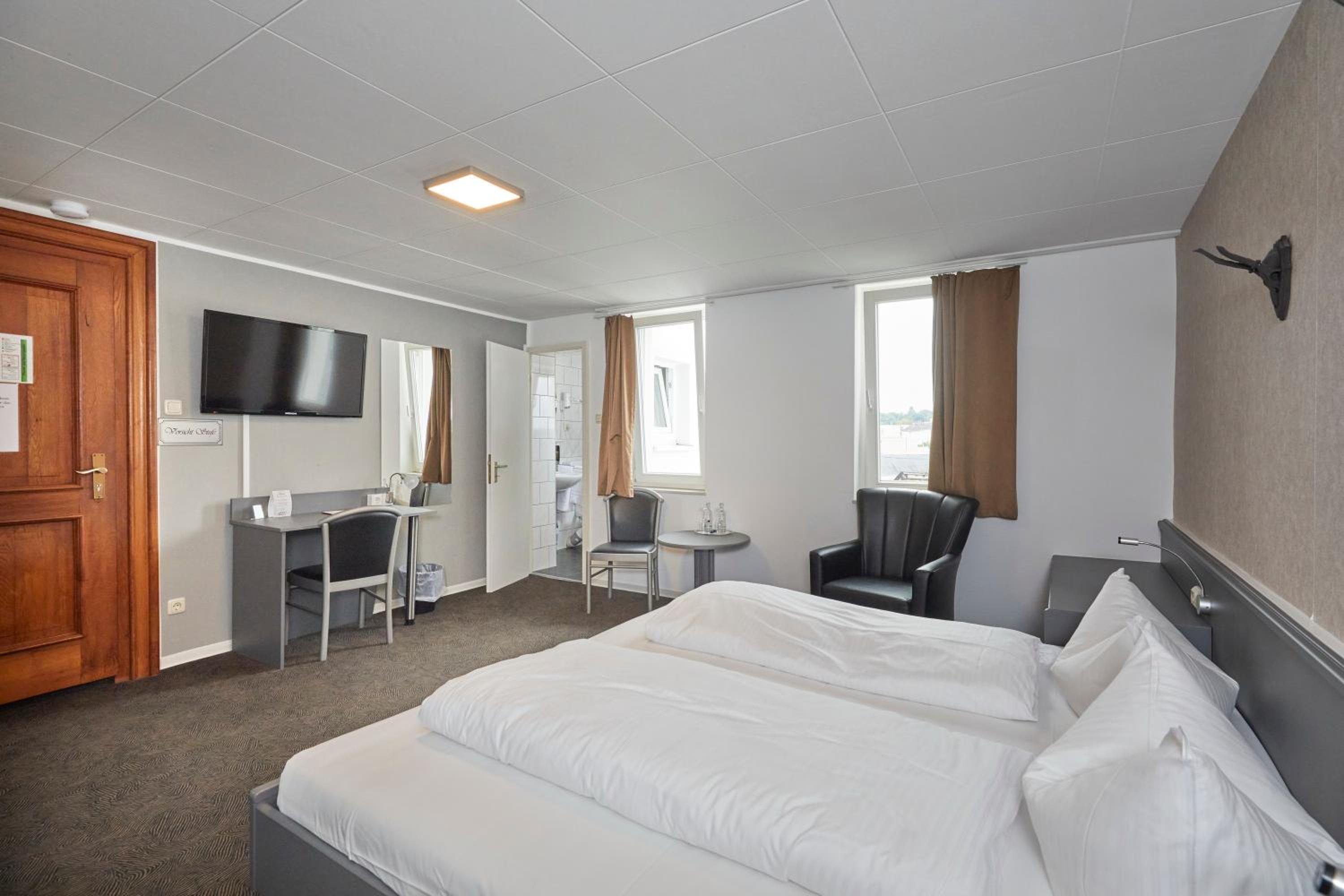 Double Room - Photo 5
