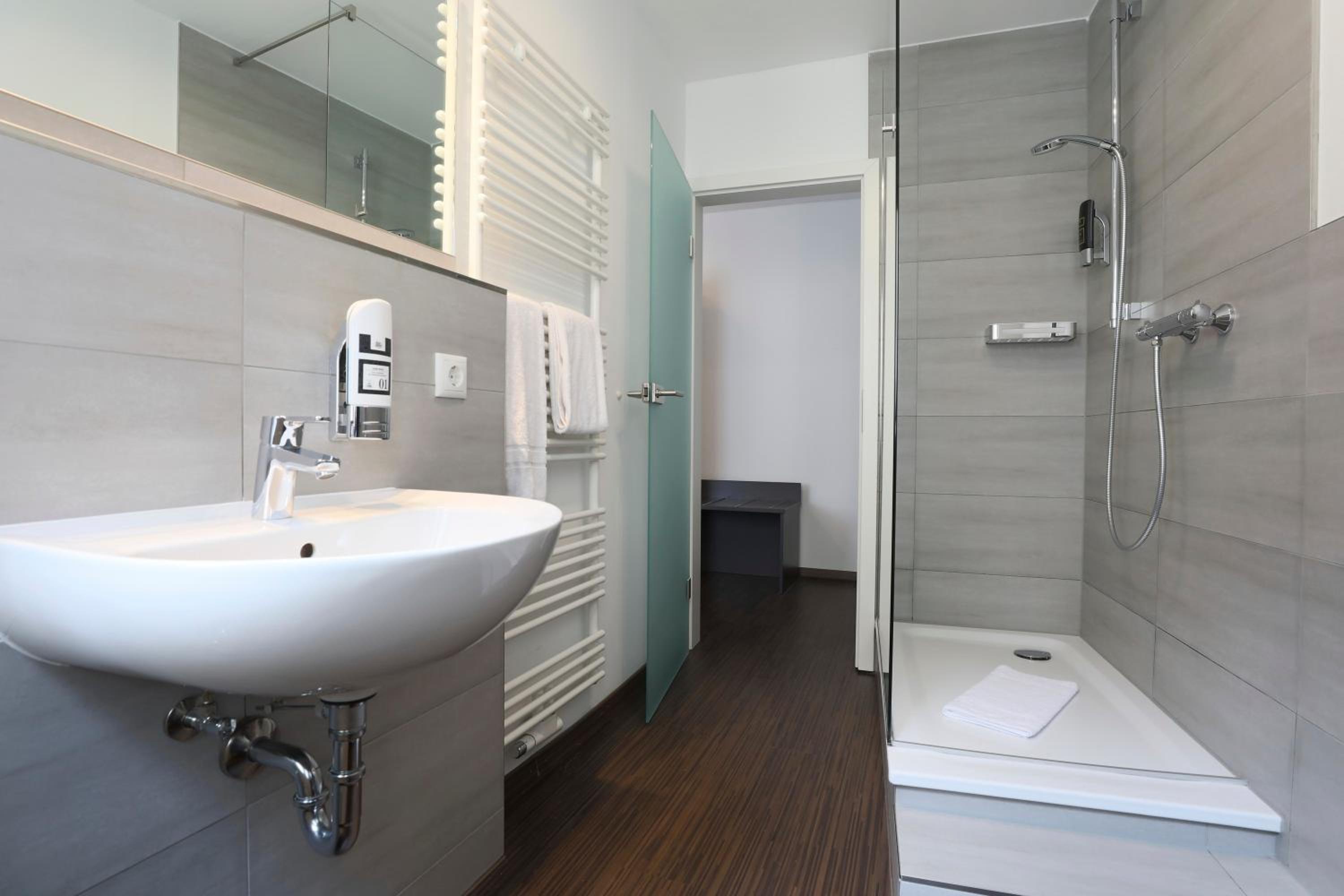 Double Room - Photo 14