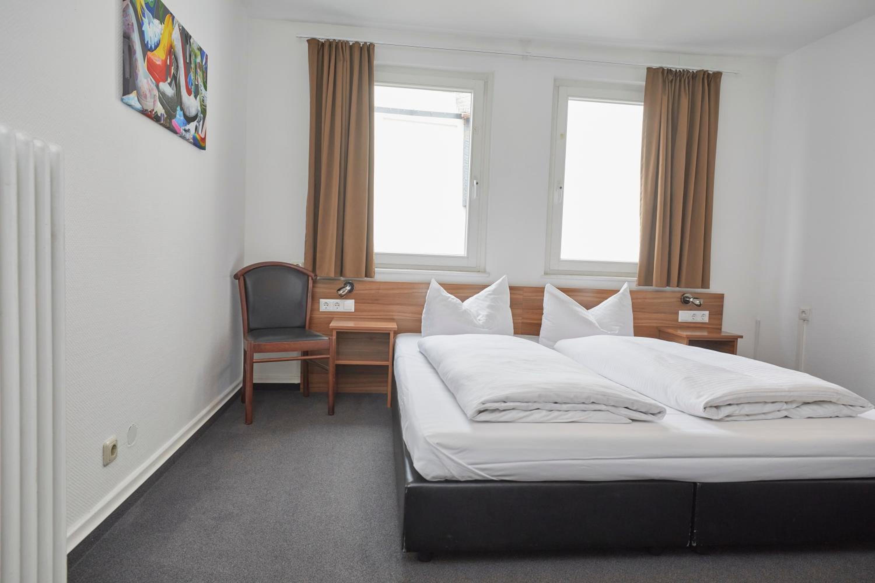 Double Room - Photo 15