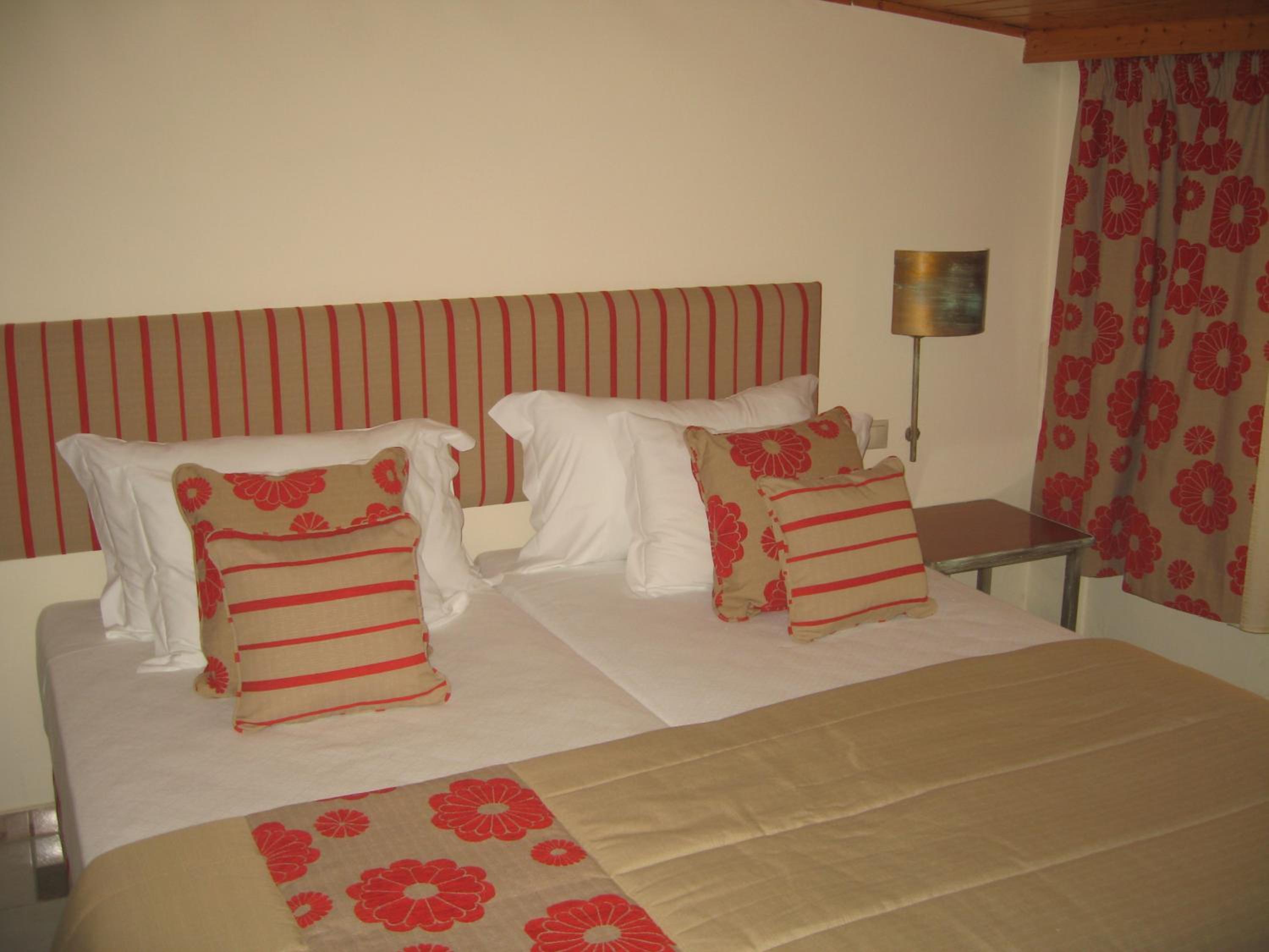 Economy Twin Room - Photo 1