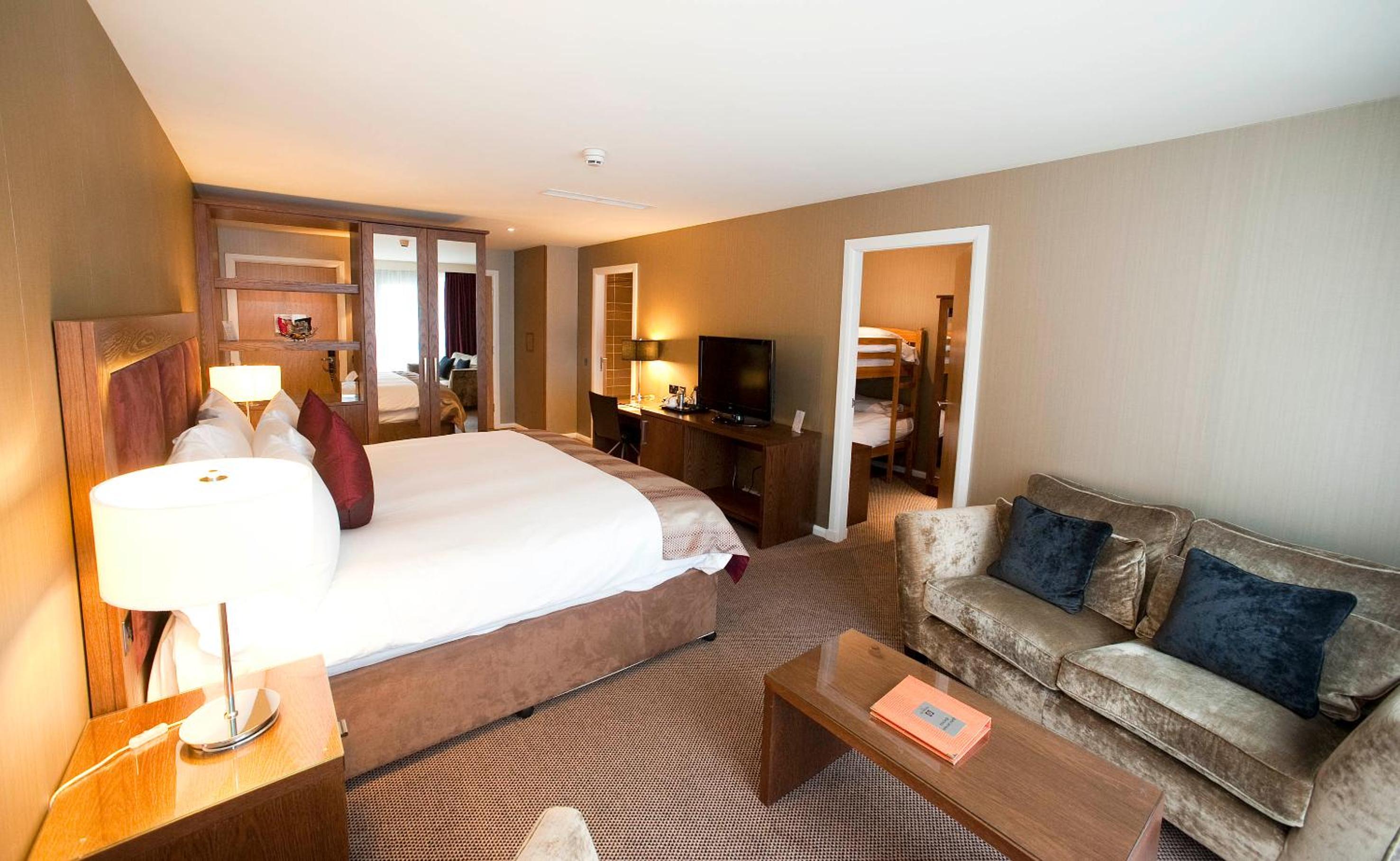Executive Family Room with Patio and Bunk Beds