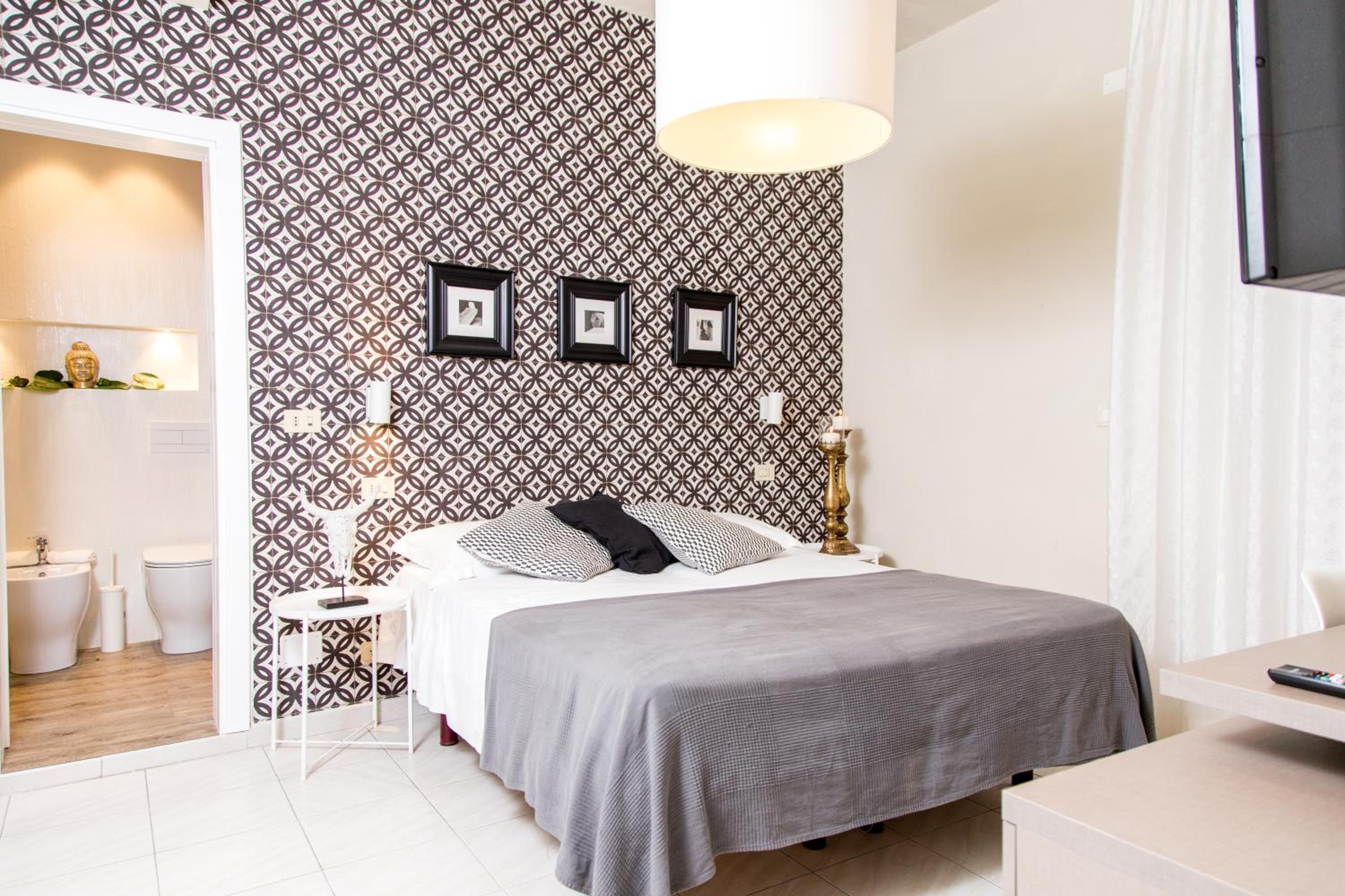 Quadruple Room - Photo 1