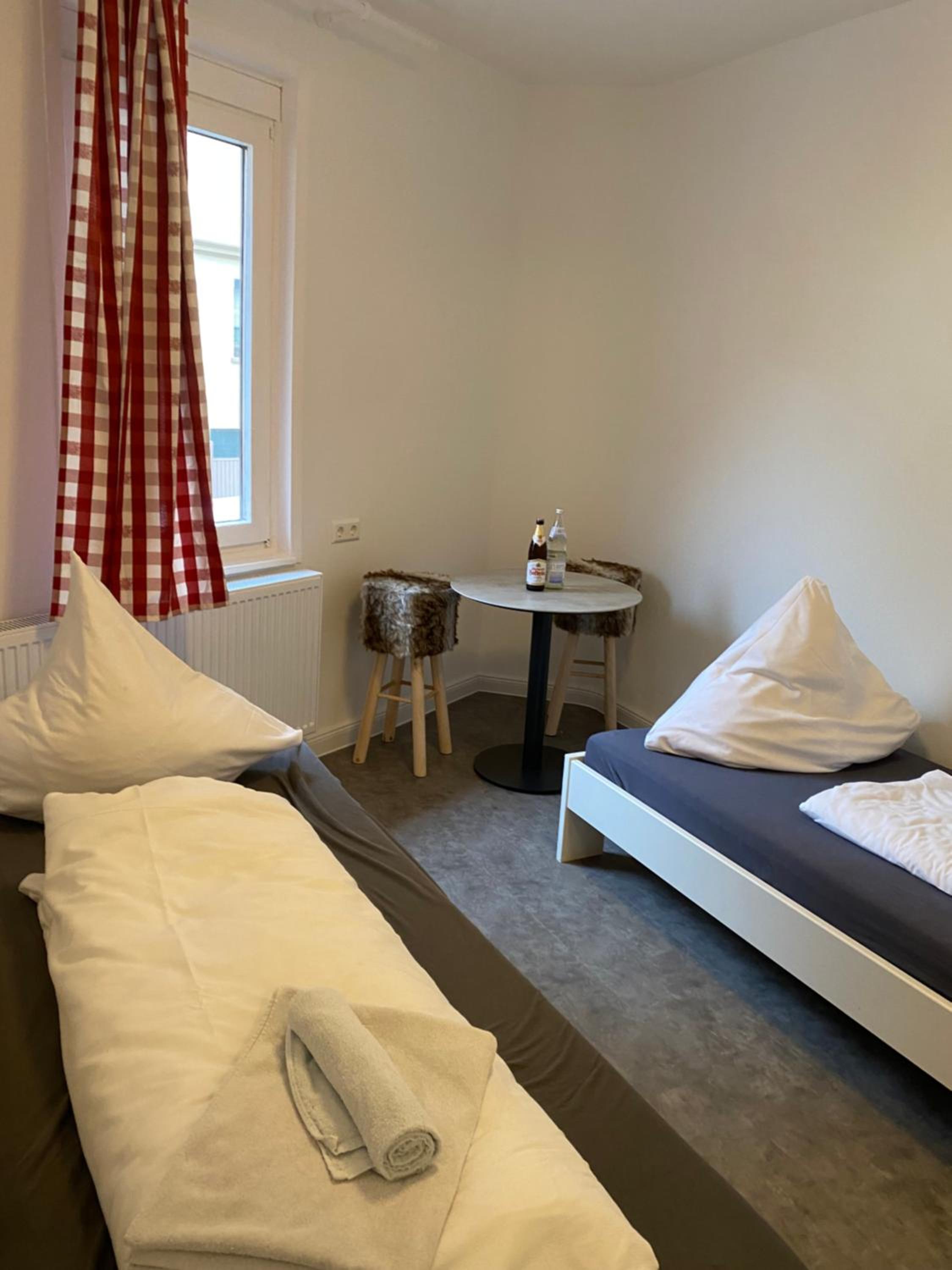 Small Double or Twin Room - Photo 2
