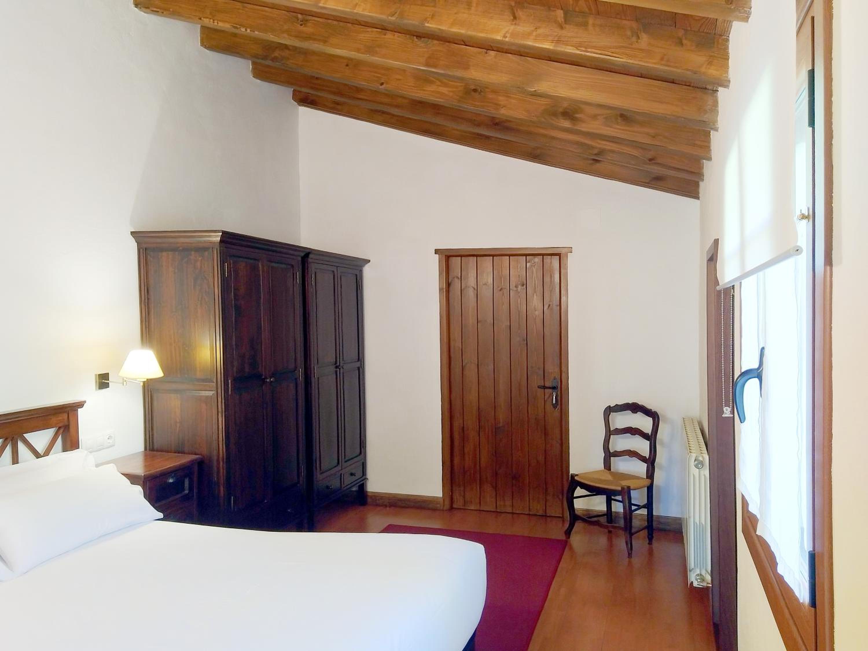 One-Bedroom Suite - Disability Access/Non-Smoking photo 3