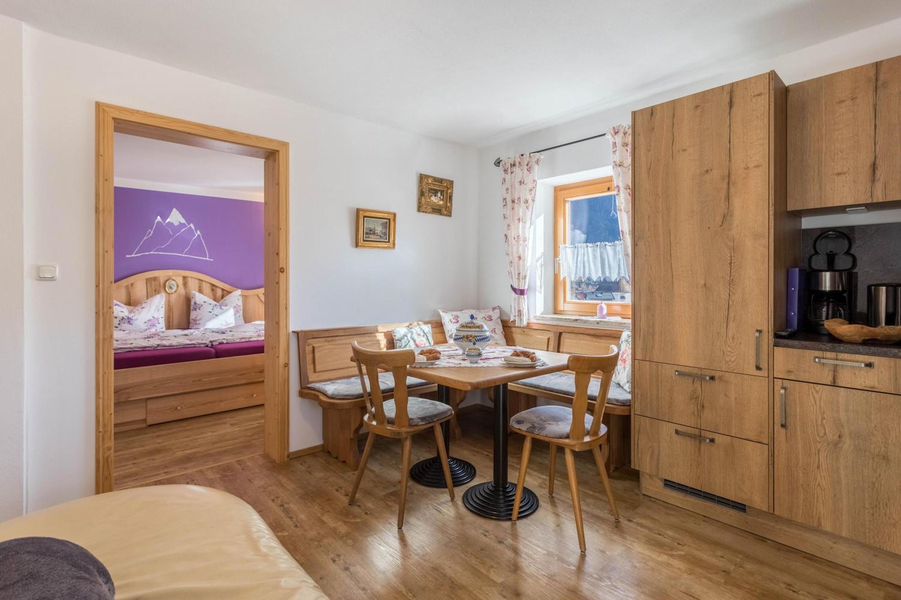 Two-Bedroom Deluxe Apartment with Garden View photo 3