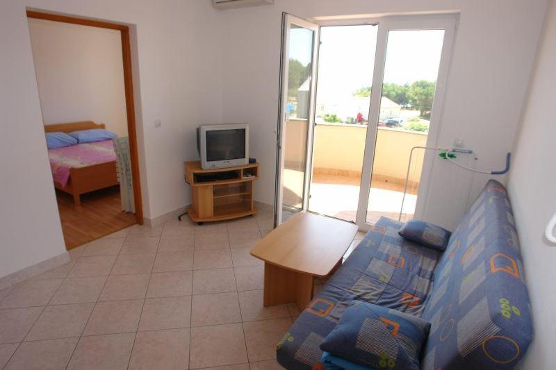 Apartment with Balcony photo 1
