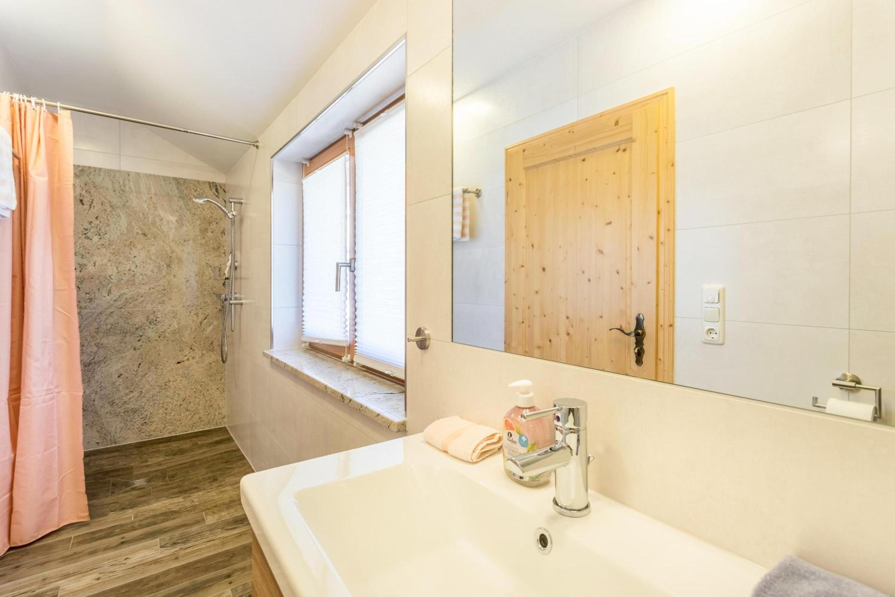 Superior One-Bedroom Apartment with Balcony photo 3