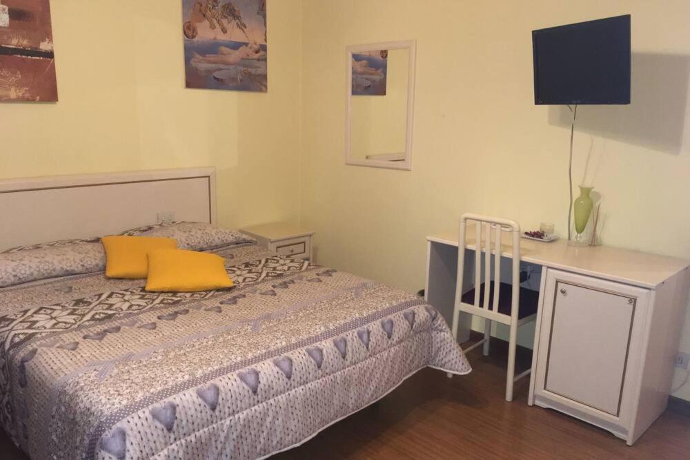 Quadruple Room With Bathroom photo 1