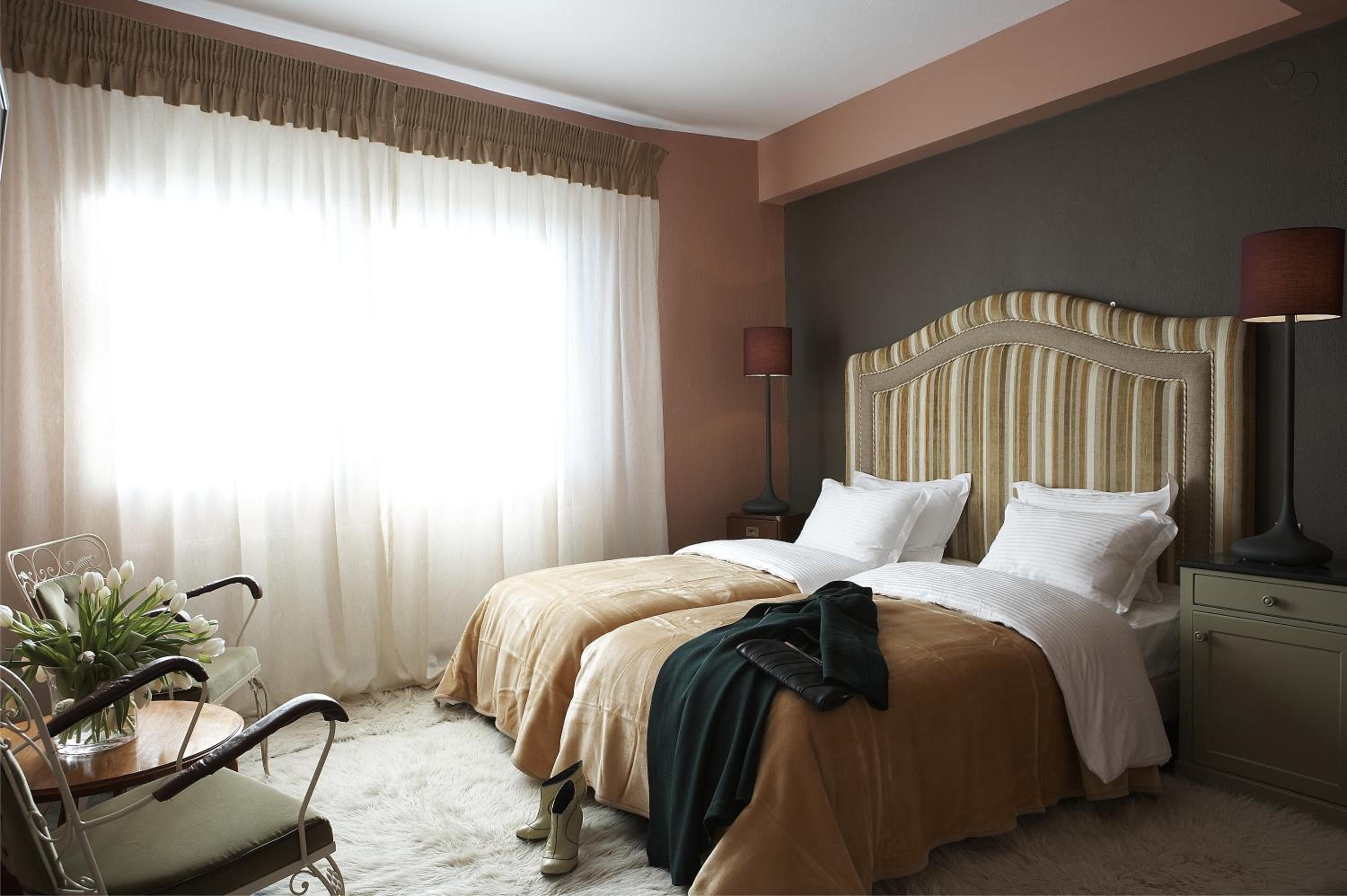 Double or Twin Room with View - Photo 4