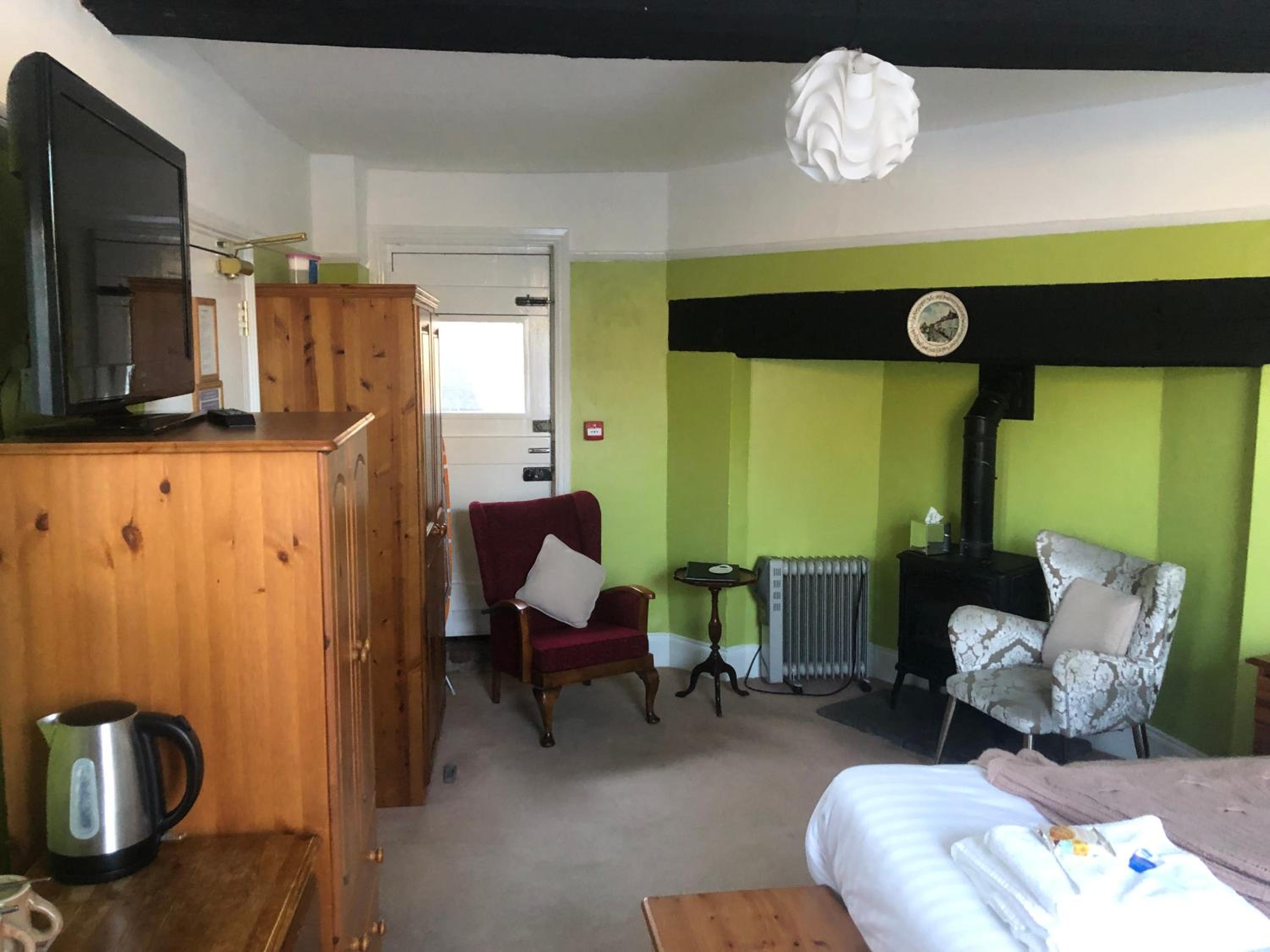 Double or Twin Room 1 (Pet Friendly)