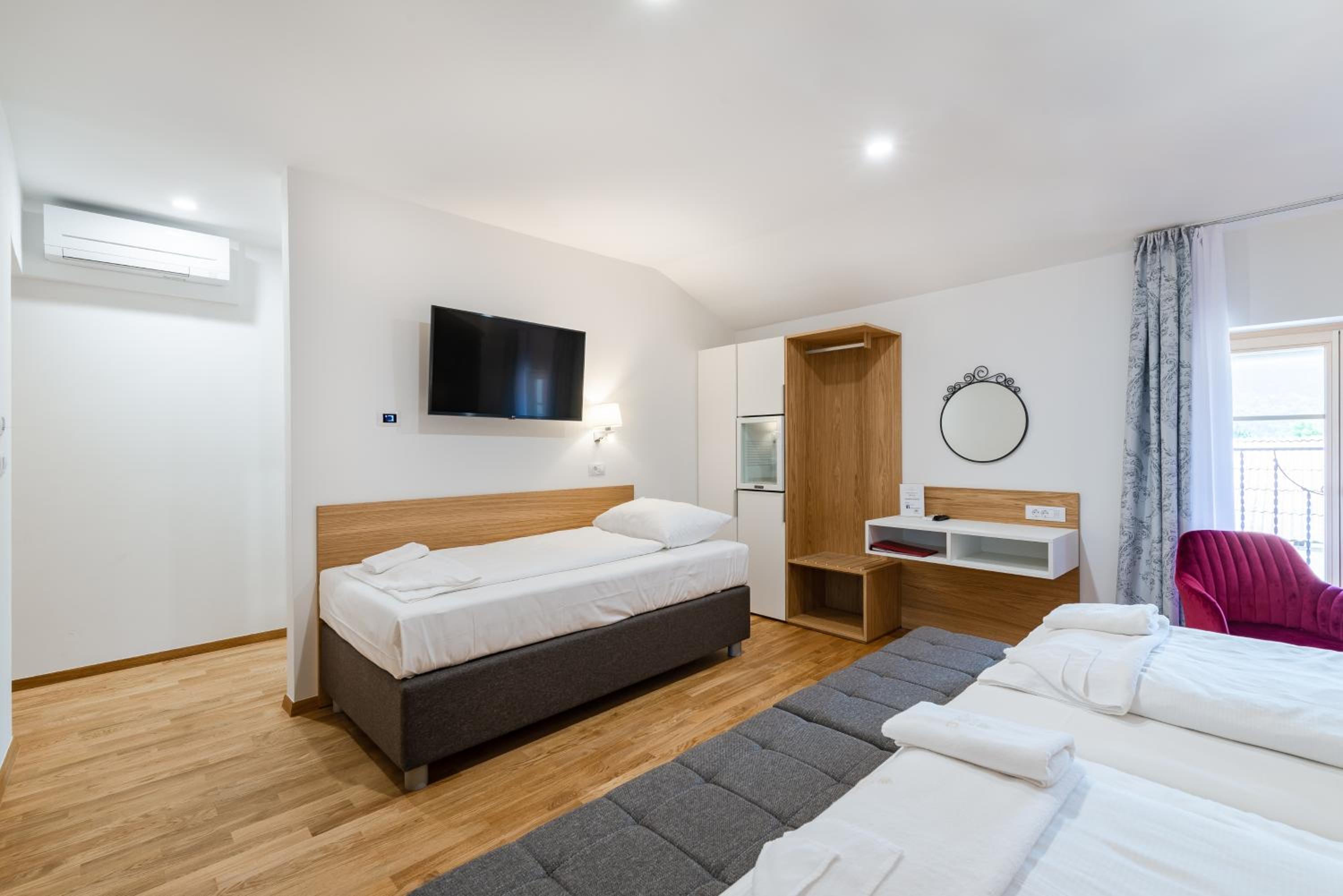 Superior Triple Room - Photo 3