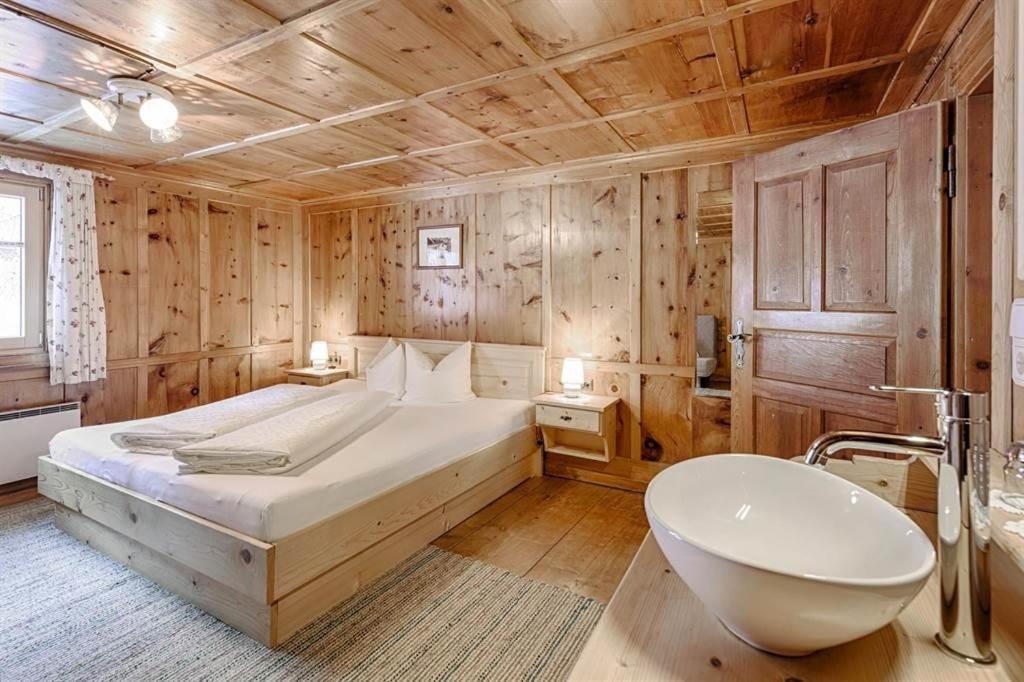 Holiday Home with Shower photo 1