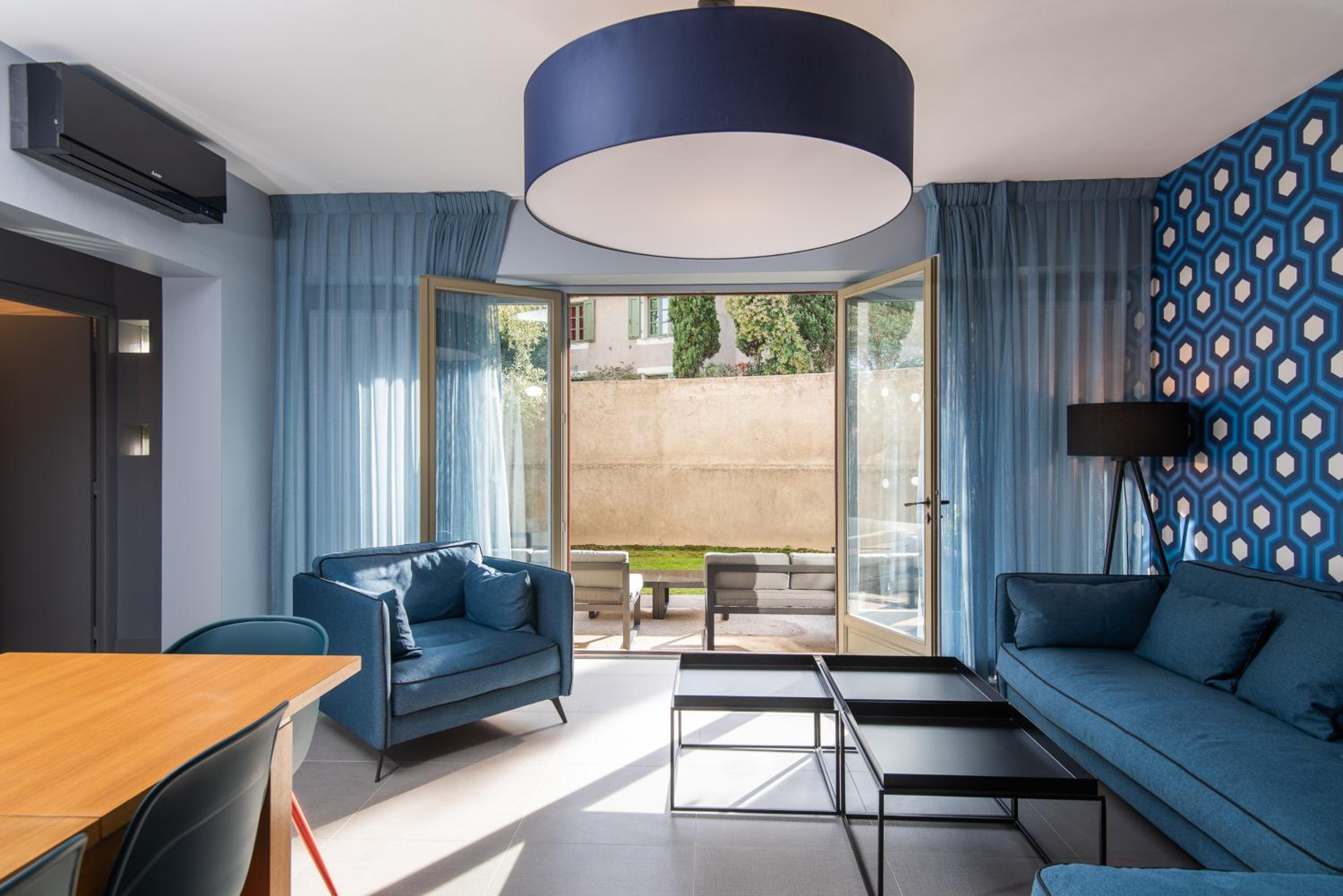 Big Suite - Photo 2