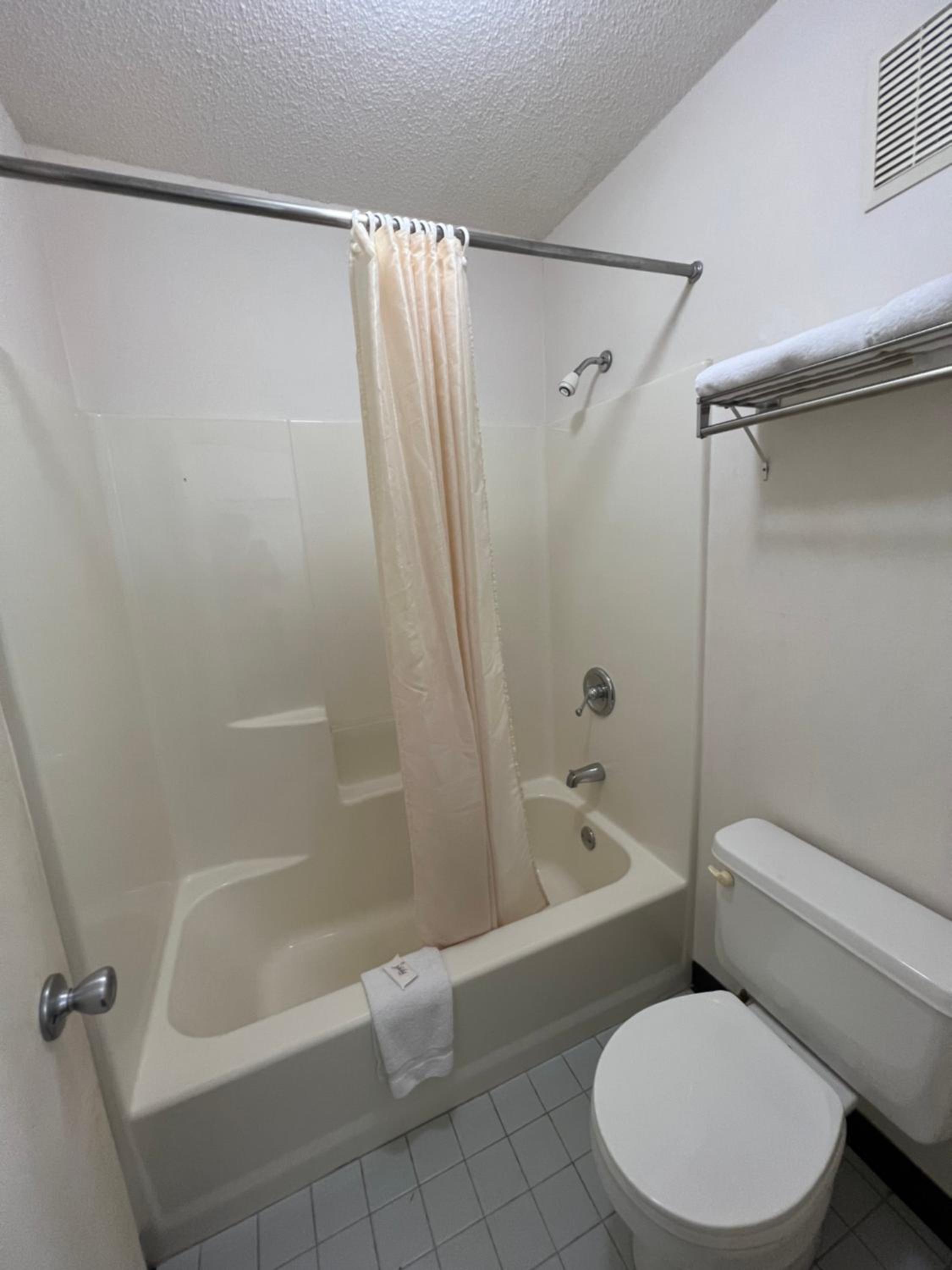 Standard Double Room - Photo 6