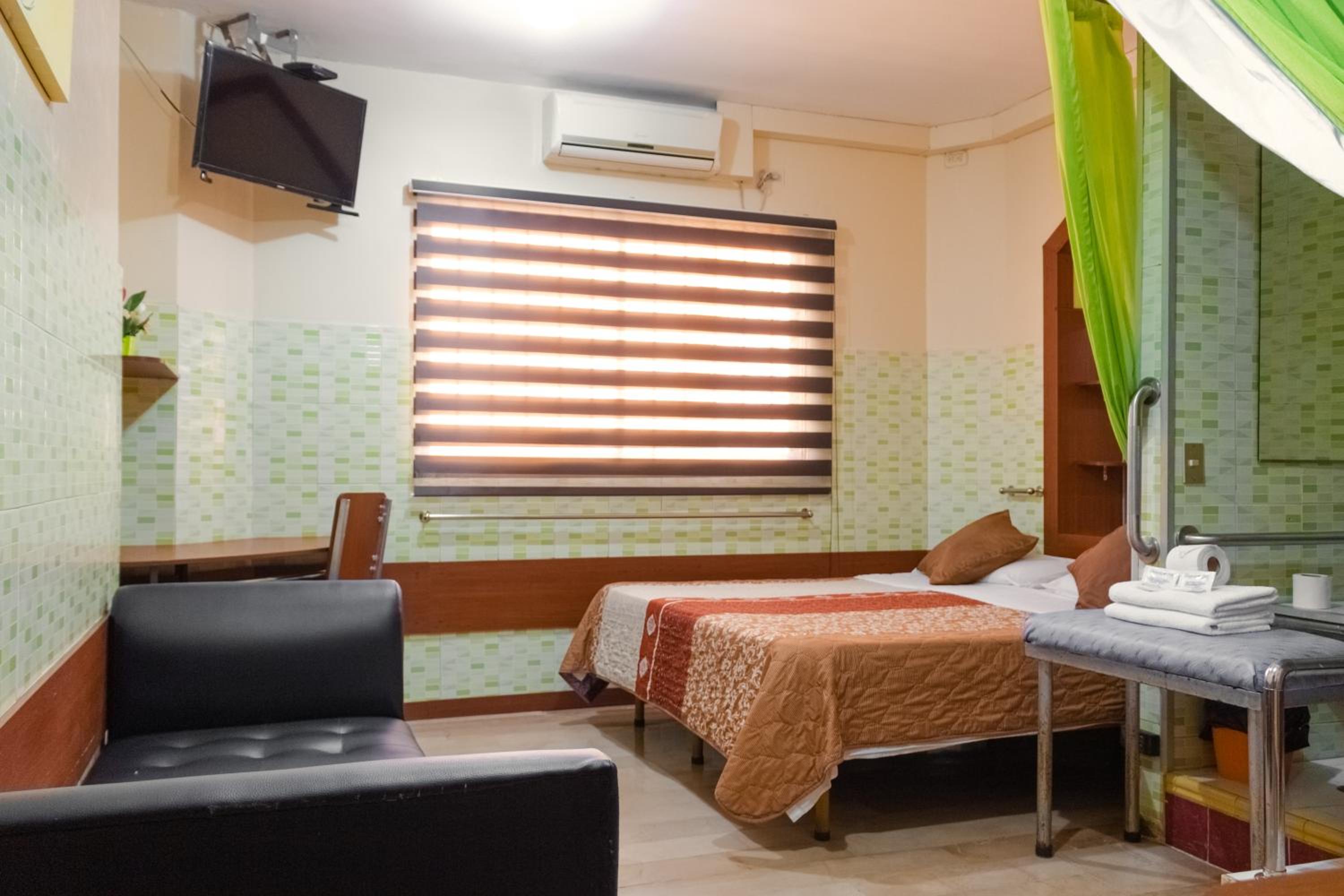 Single Room photo 3