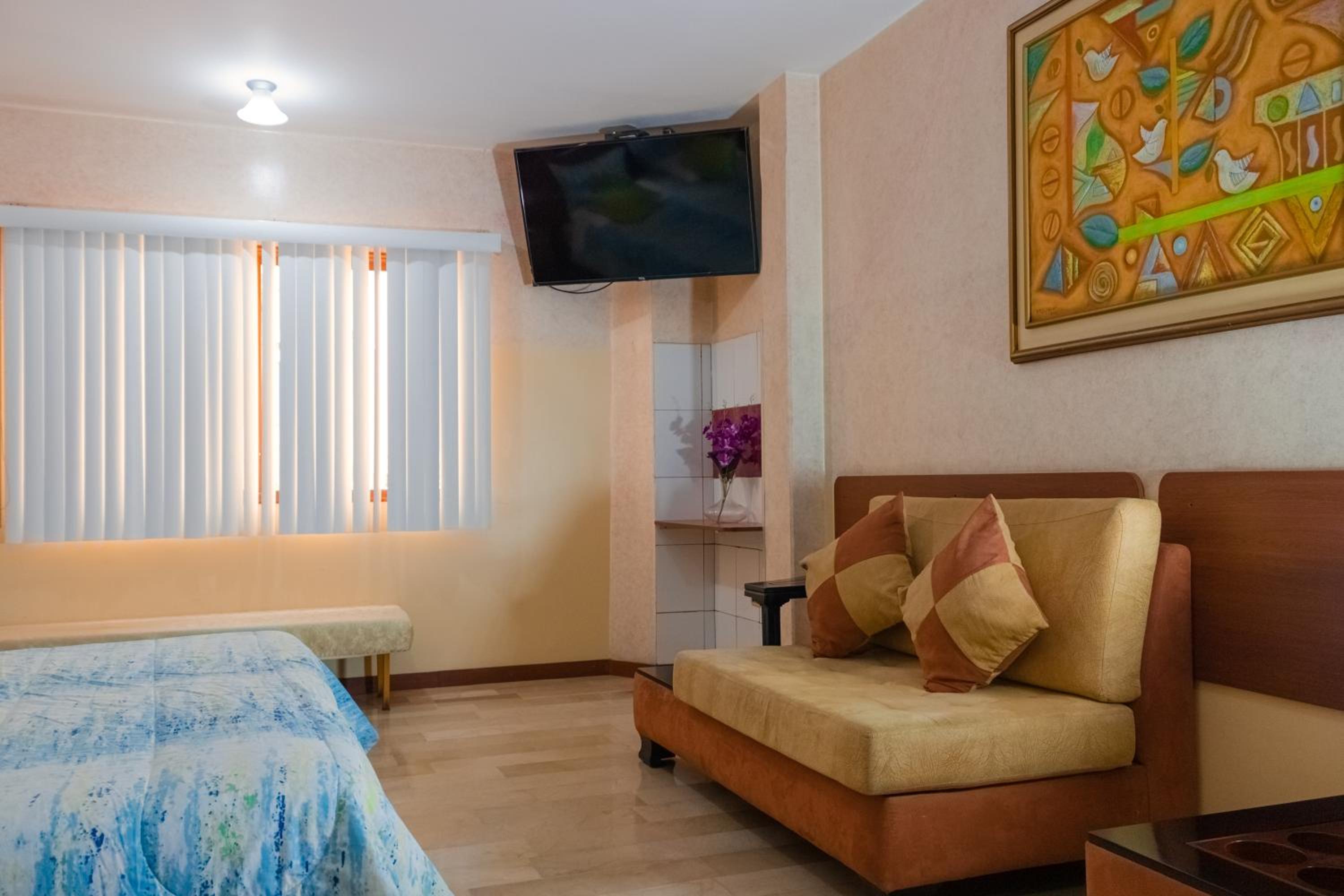 Deluxe Junior Suite photo 3