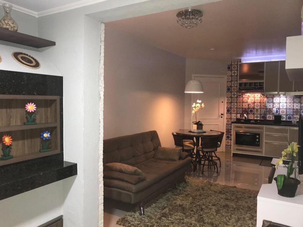 One-Bedroom Apartment - Photo 2
