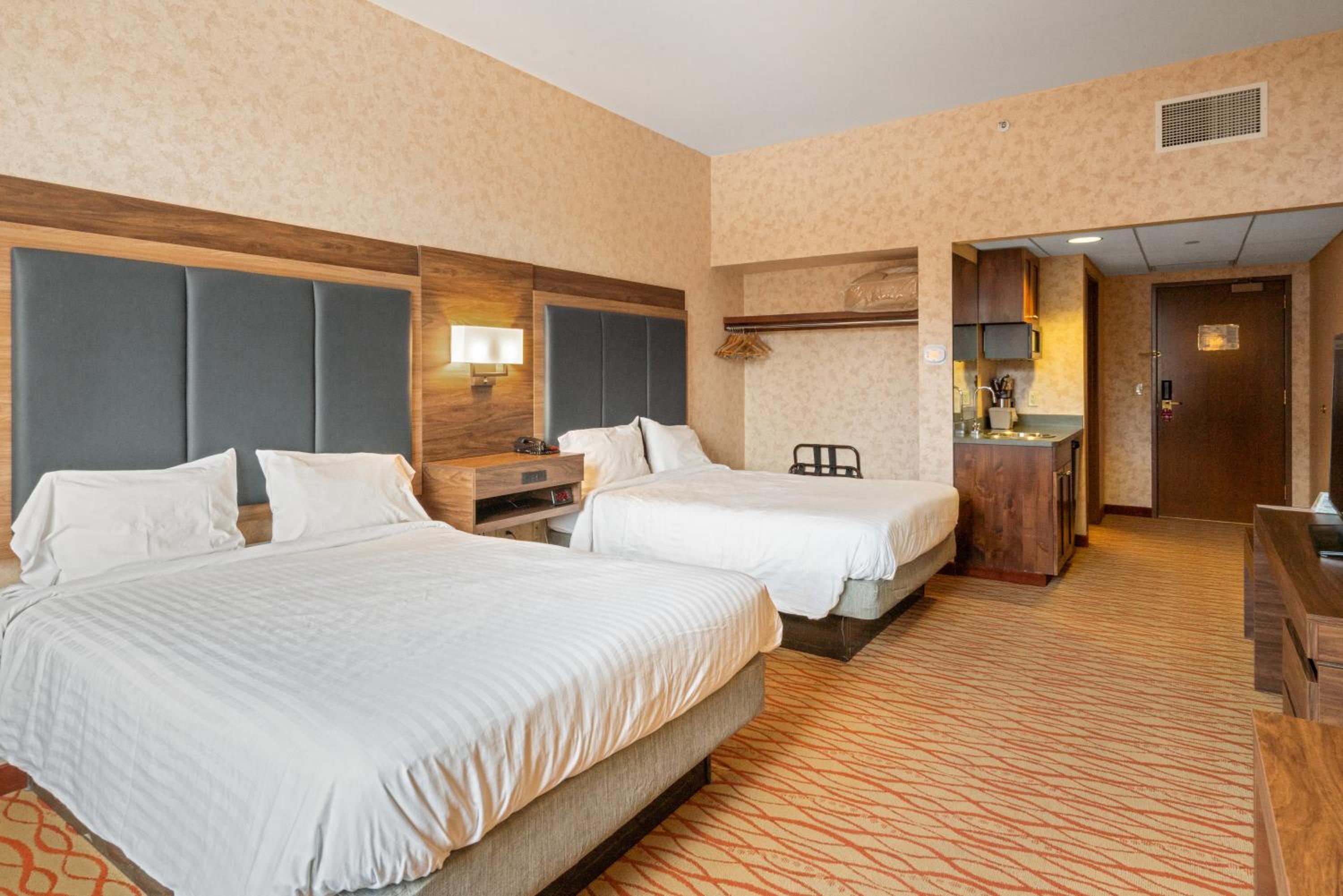 Two Queen Beds - Valley View photo 1