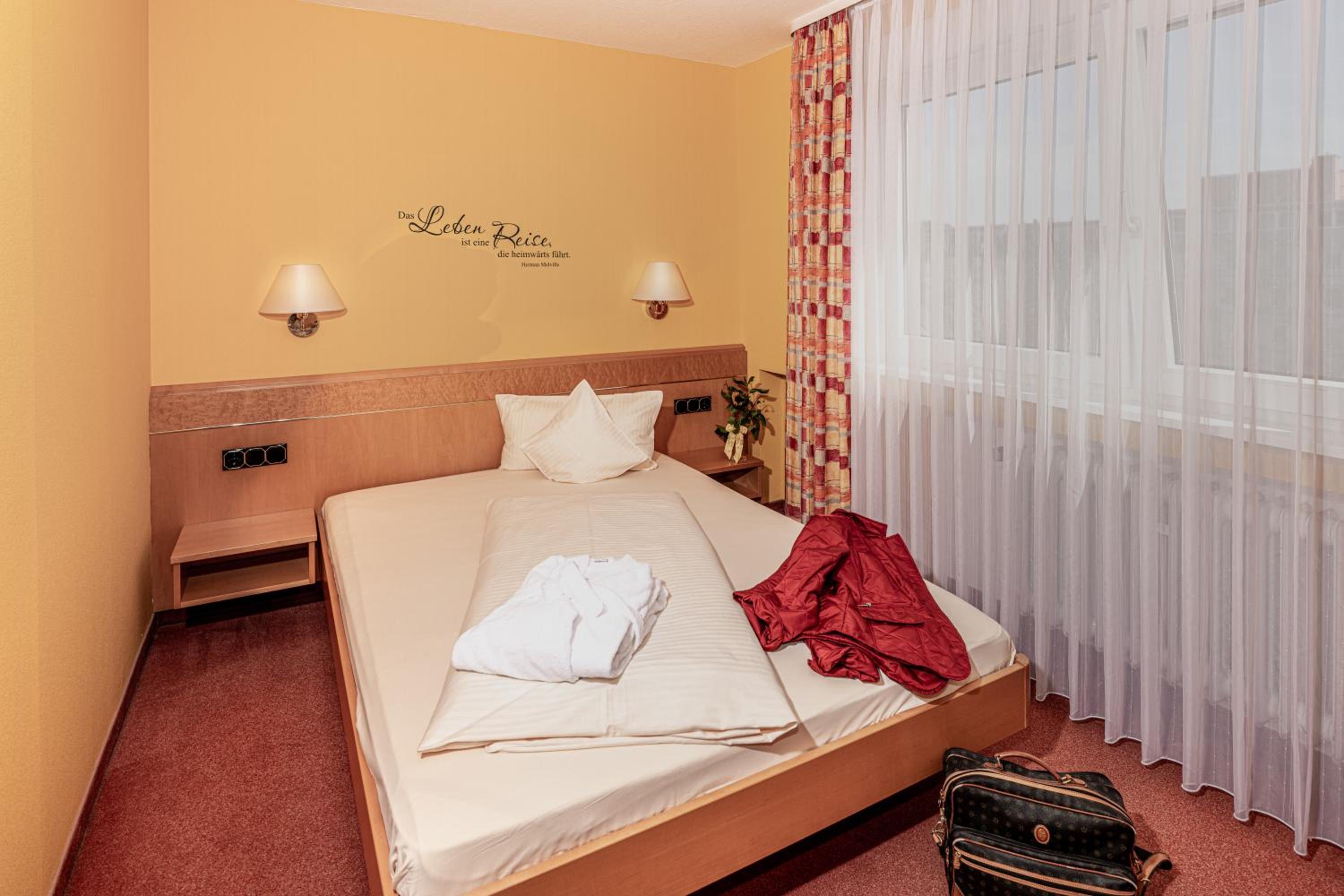Single Room photo 2